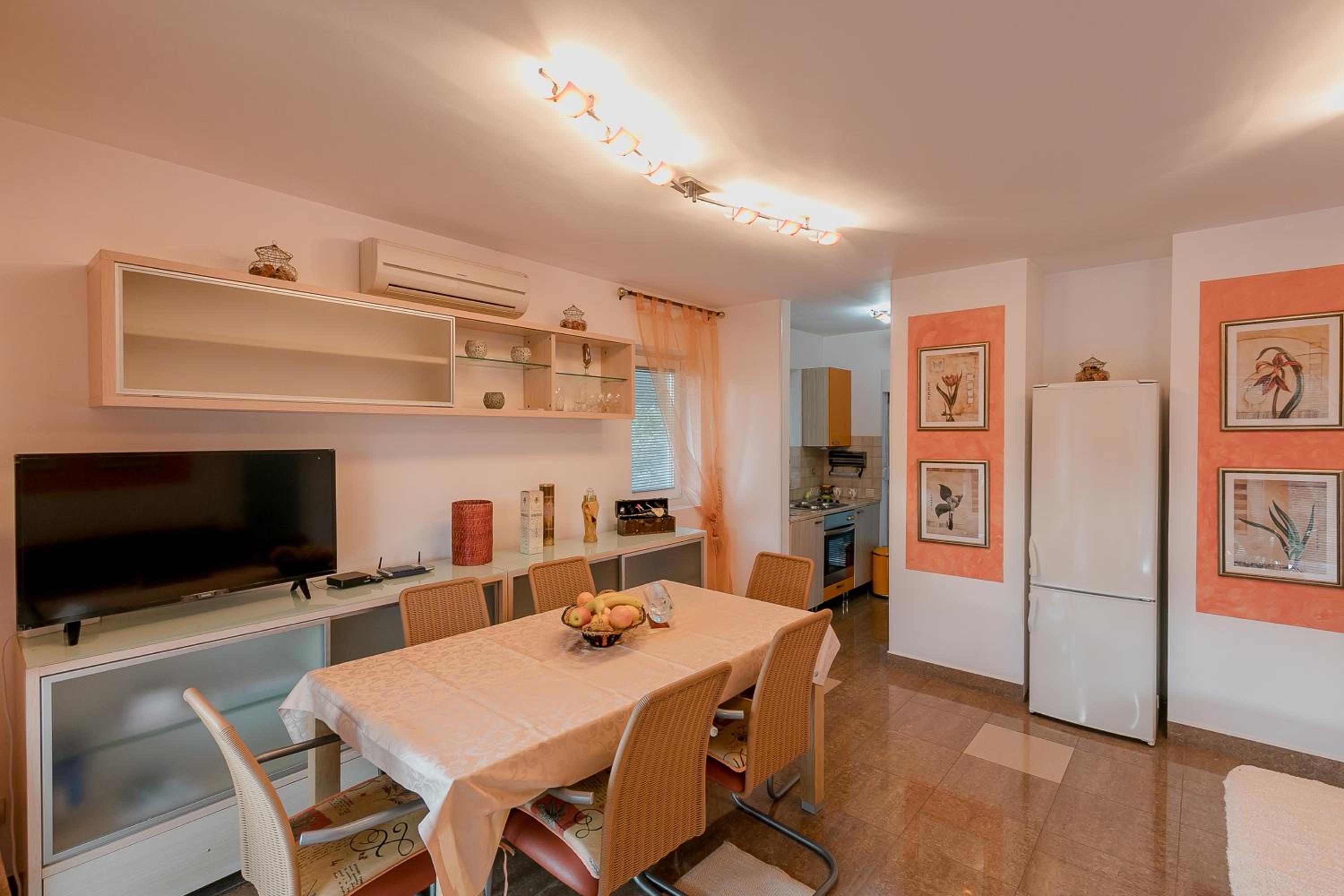 Palm Point Apartment