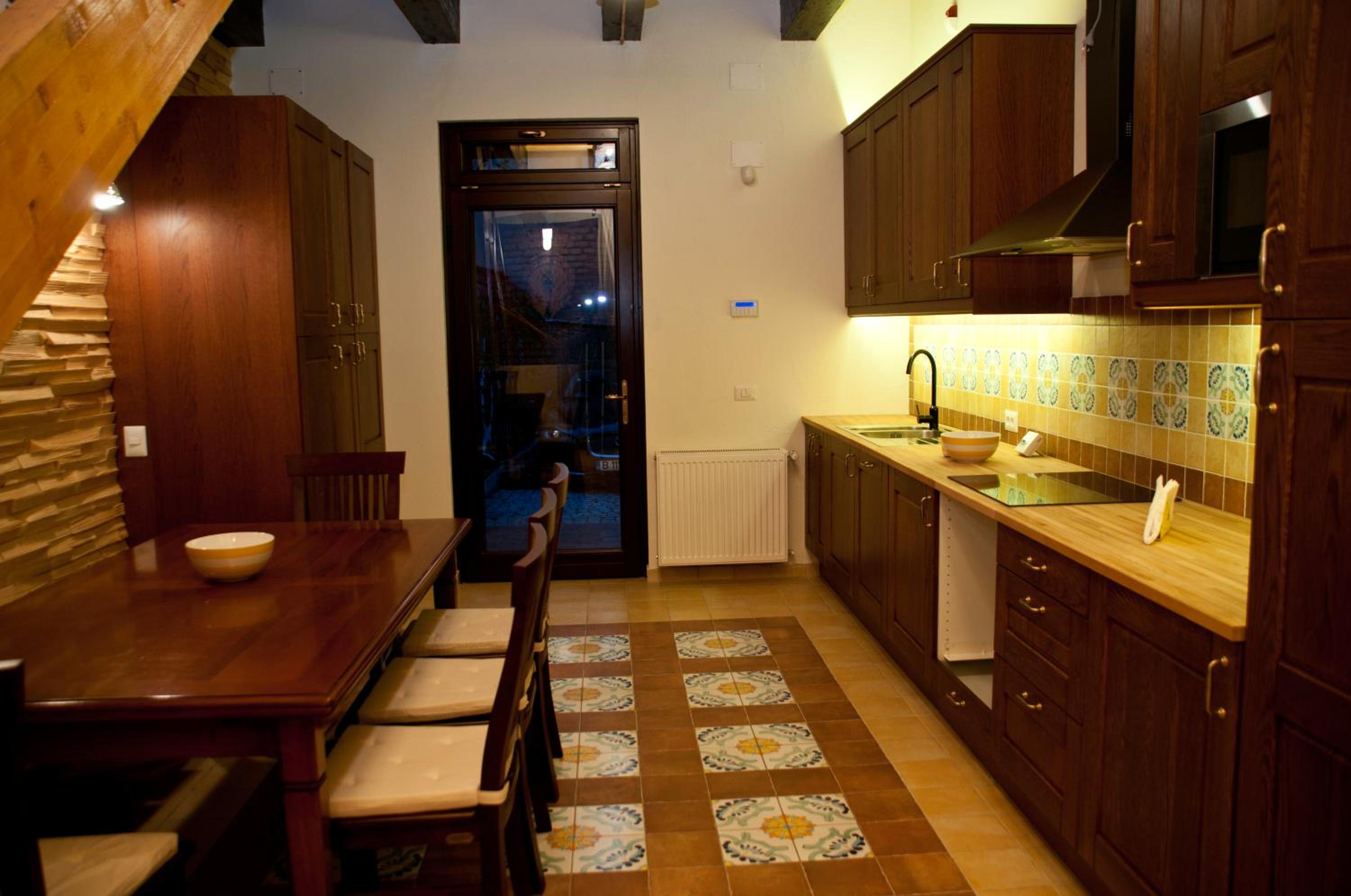 Arina Apartments