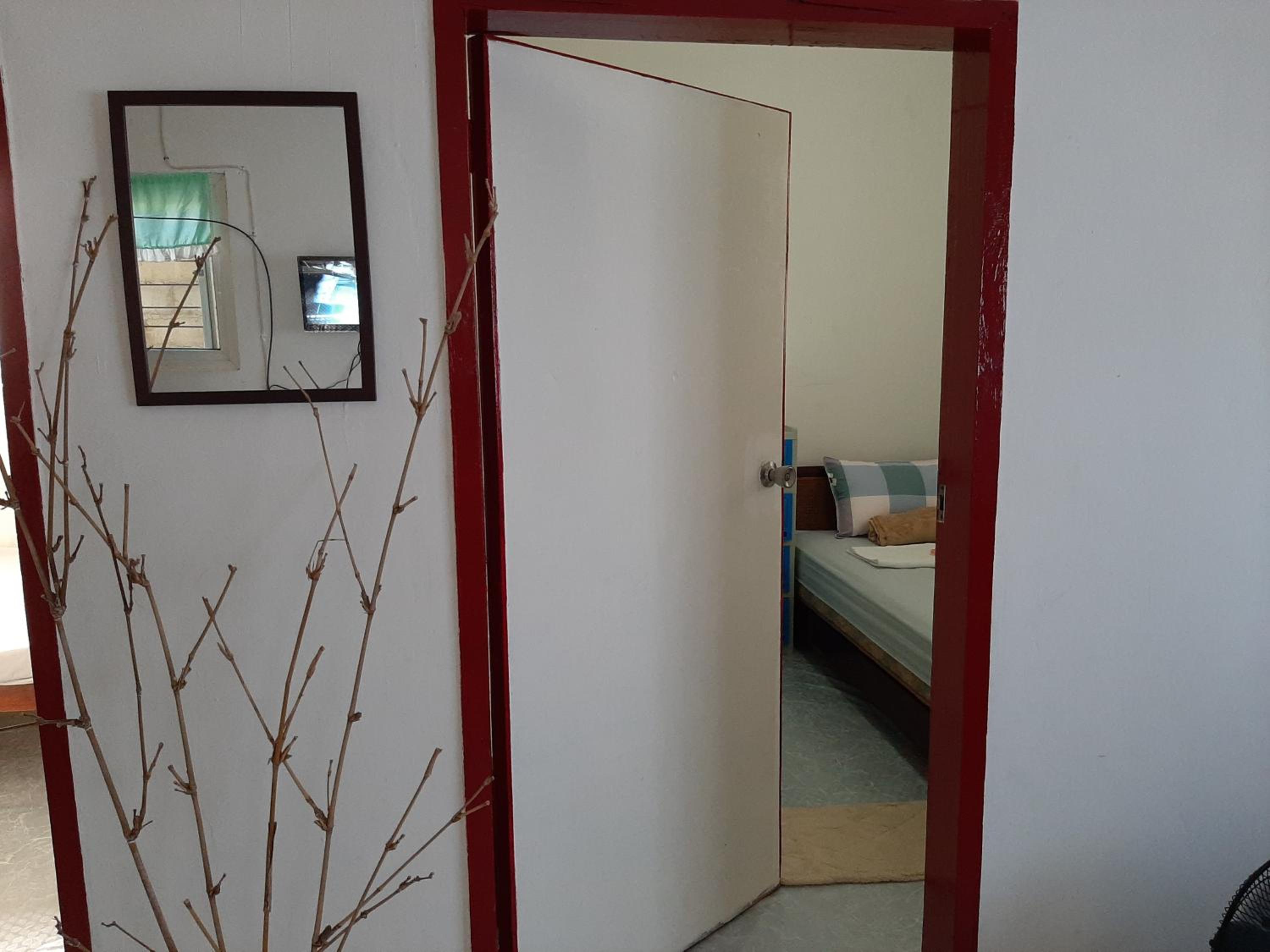 Photo 6
