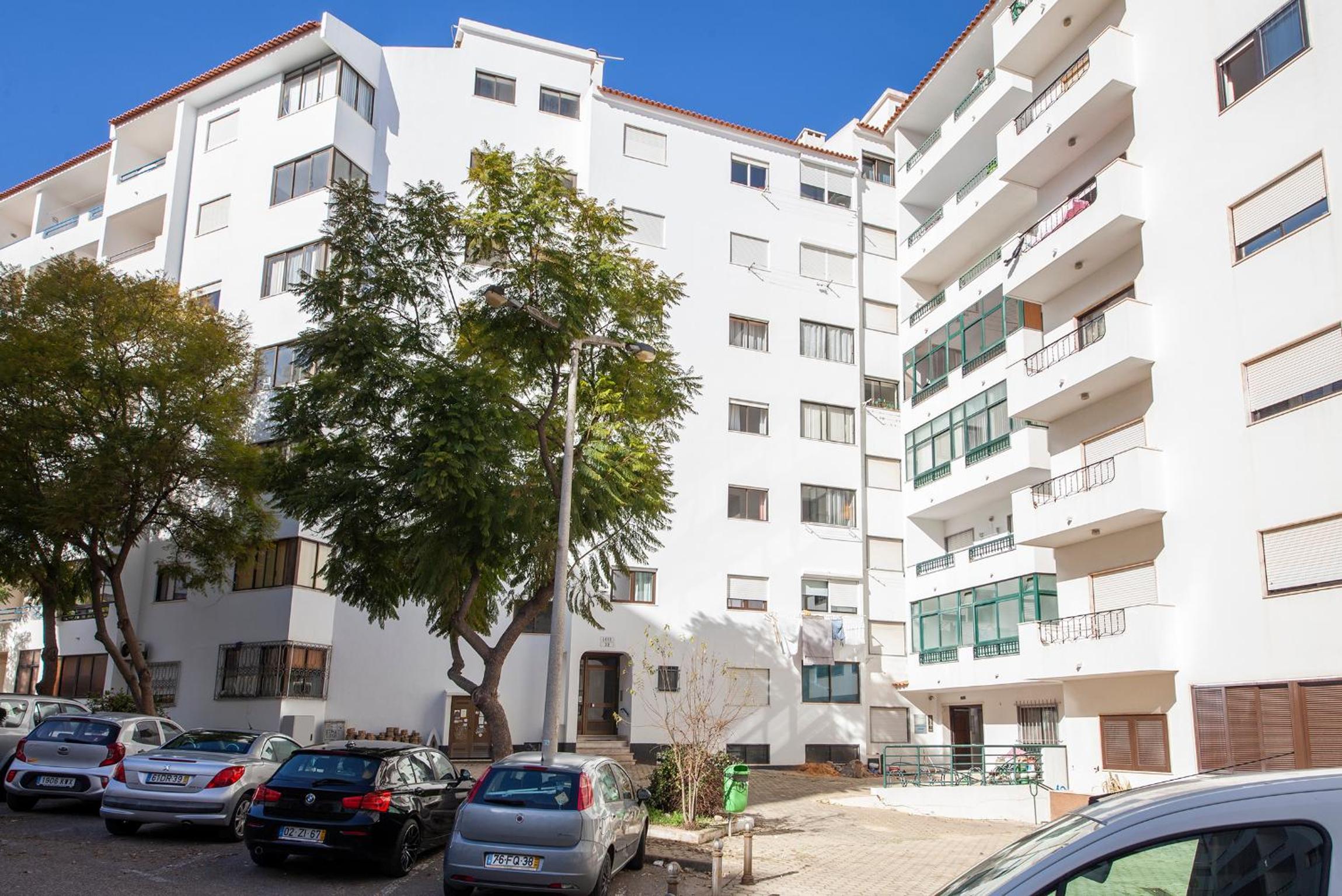 Hotel B17 - The Stunning Seaview Apartment