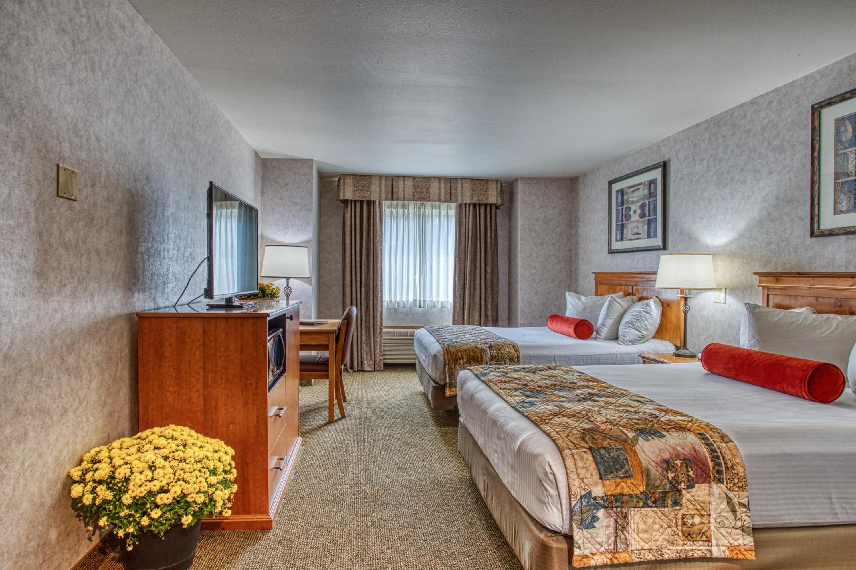 Rory & Ryan Inn view 4