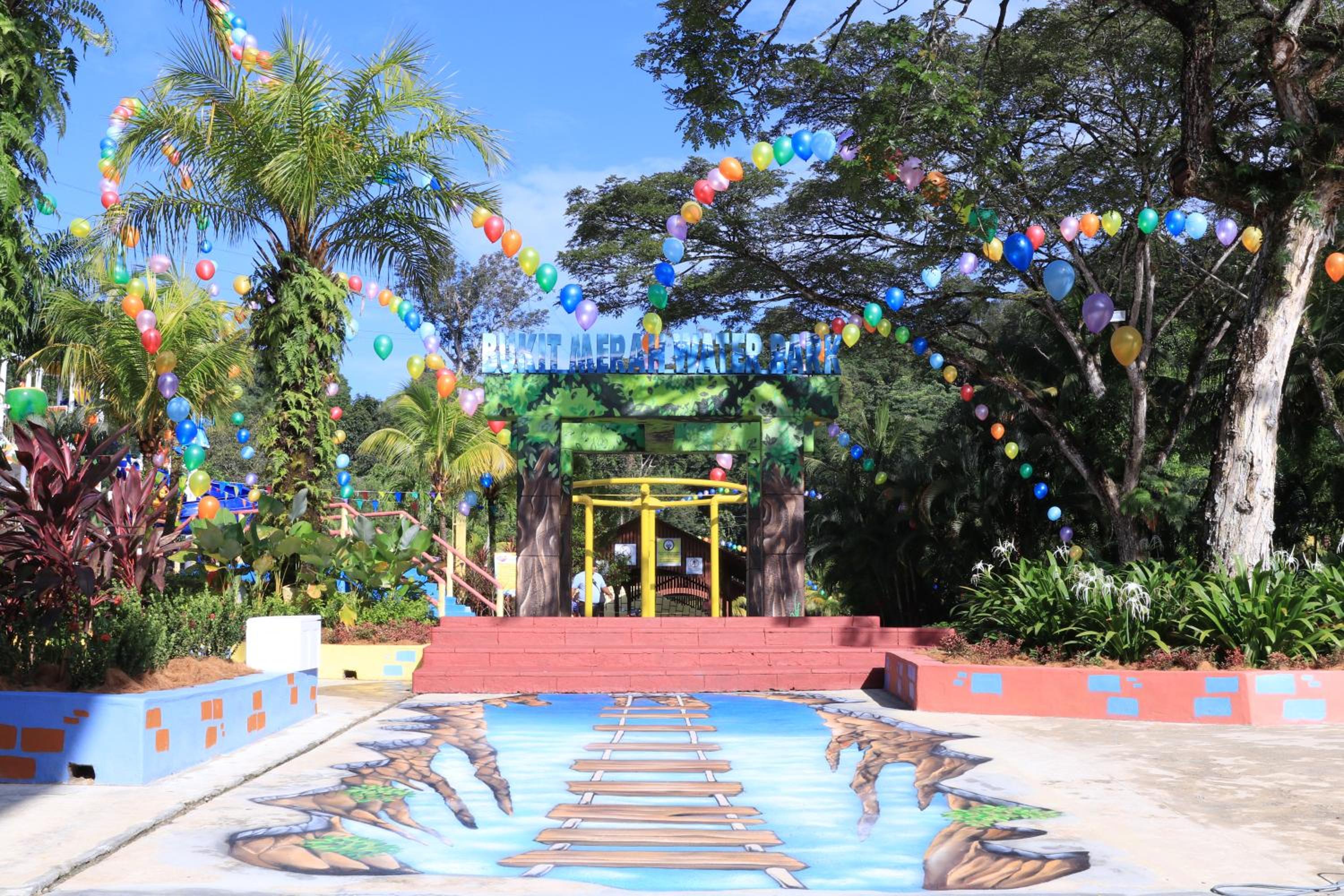 Bukit Merah Laketown Resort