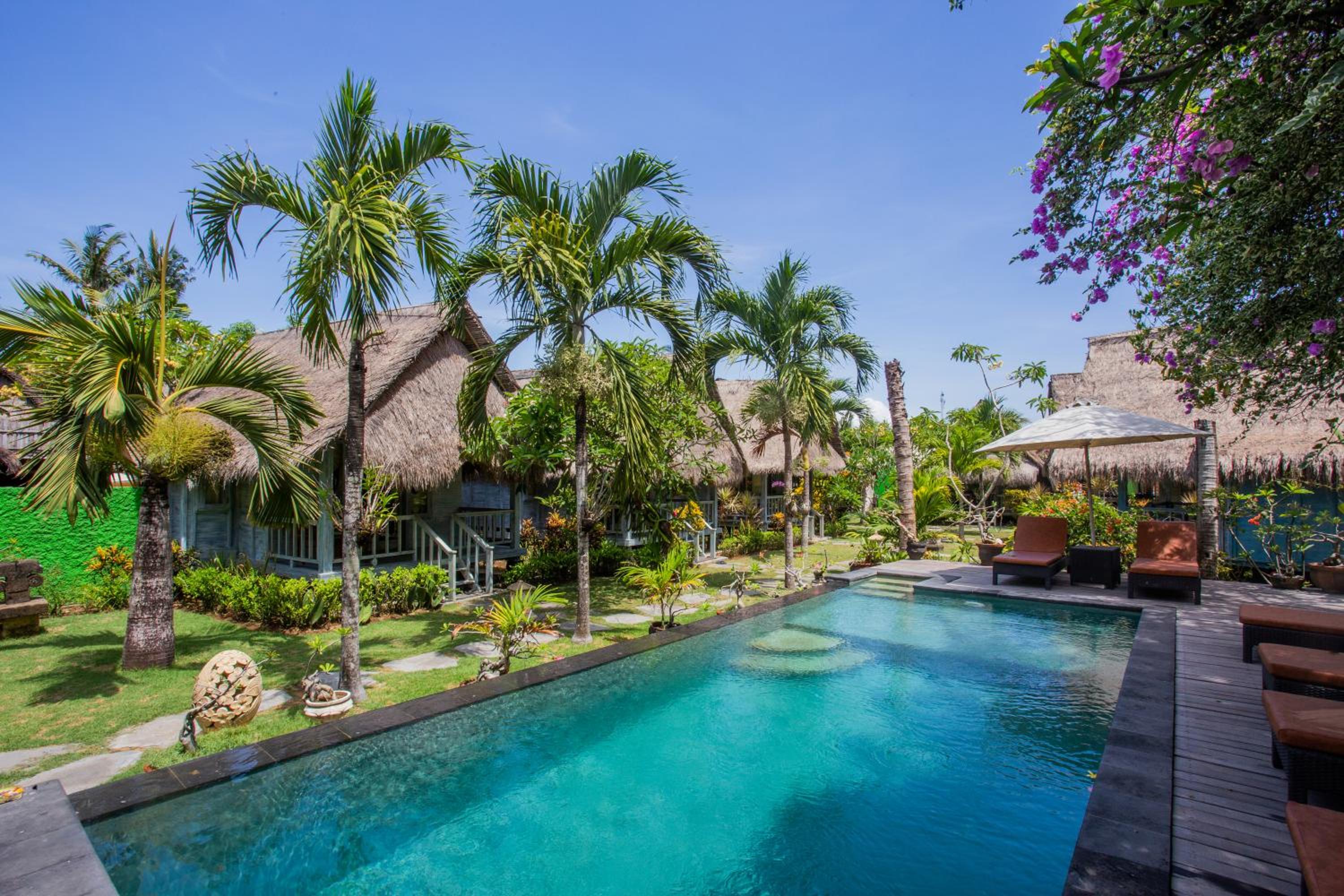 TS Hut Lembongan
