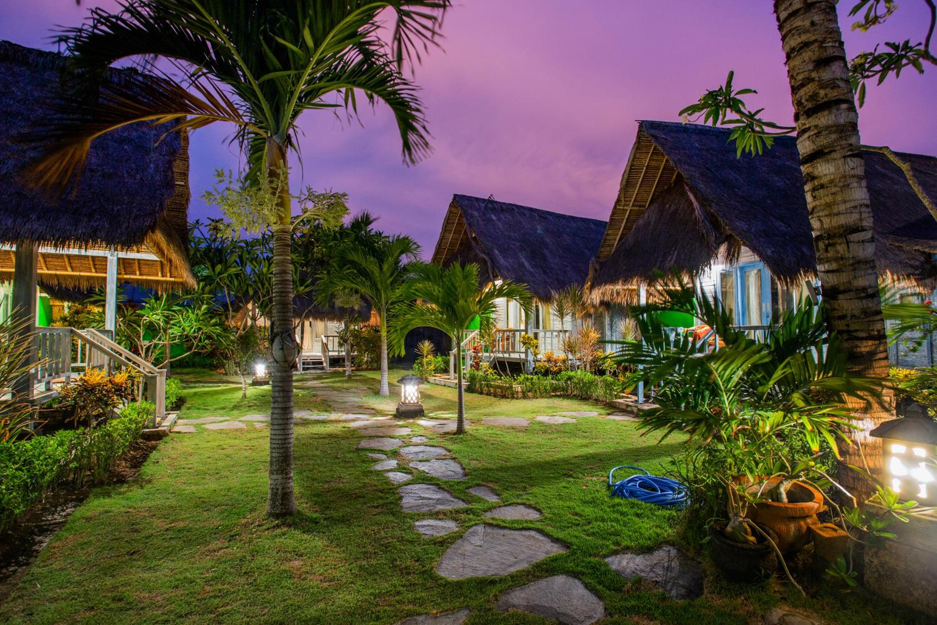 TS Hut Lembongan