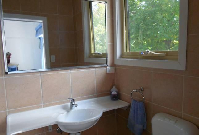 Hillview Oak B&B