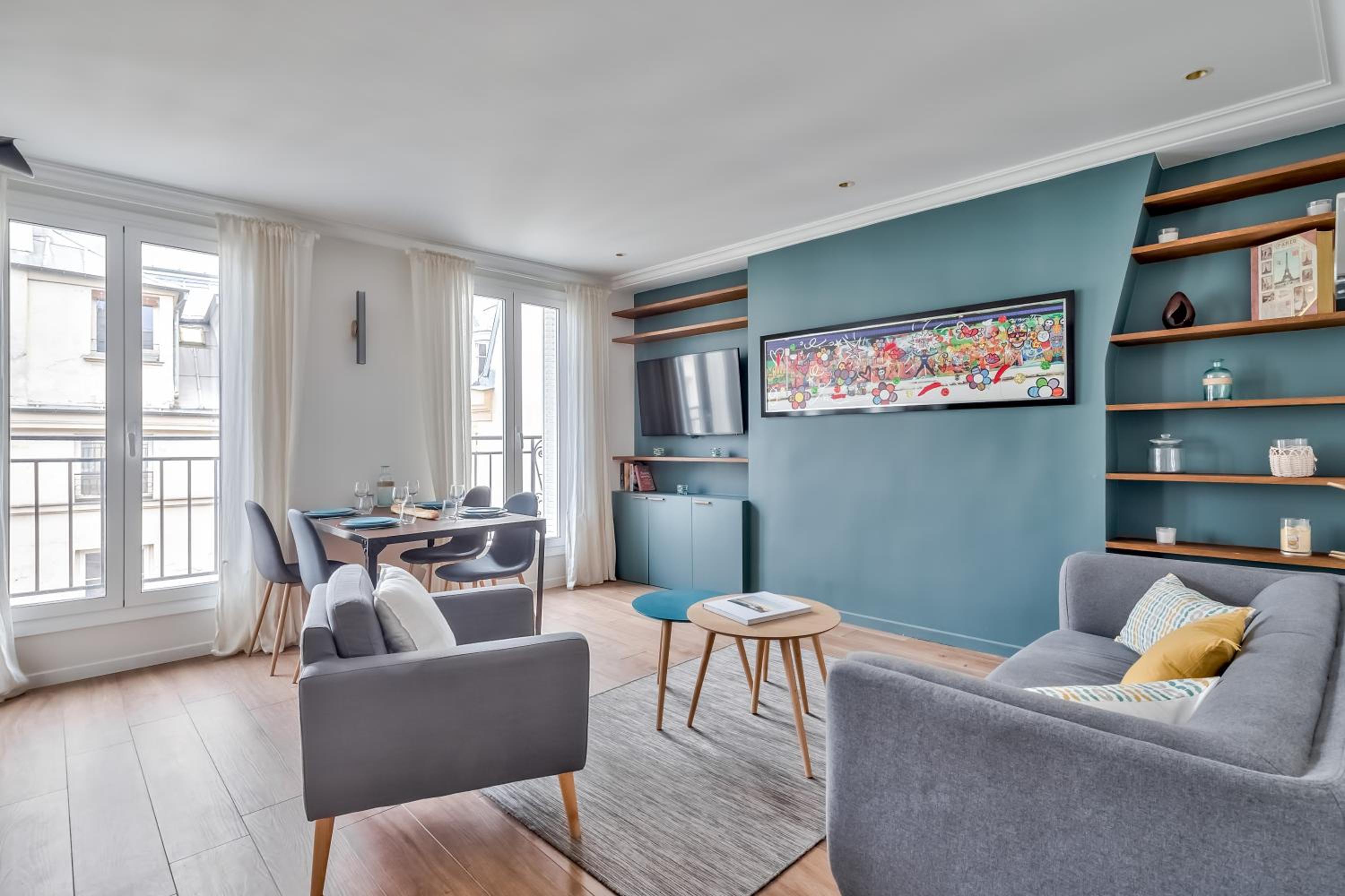 Splendid 3 bdrs Flat in a Prime Location of Paris