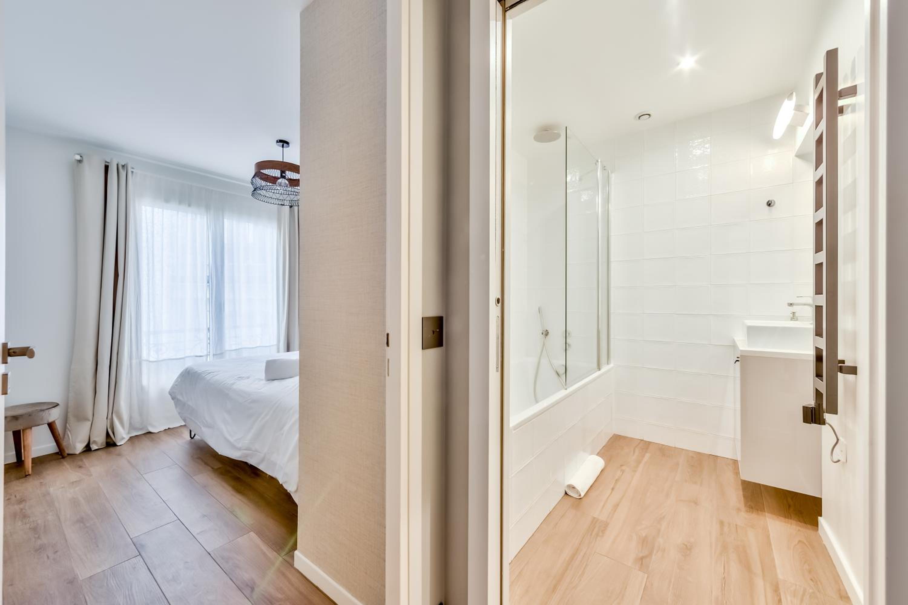 Splendid 3 bdrs Flat in a Prime Location of Paris