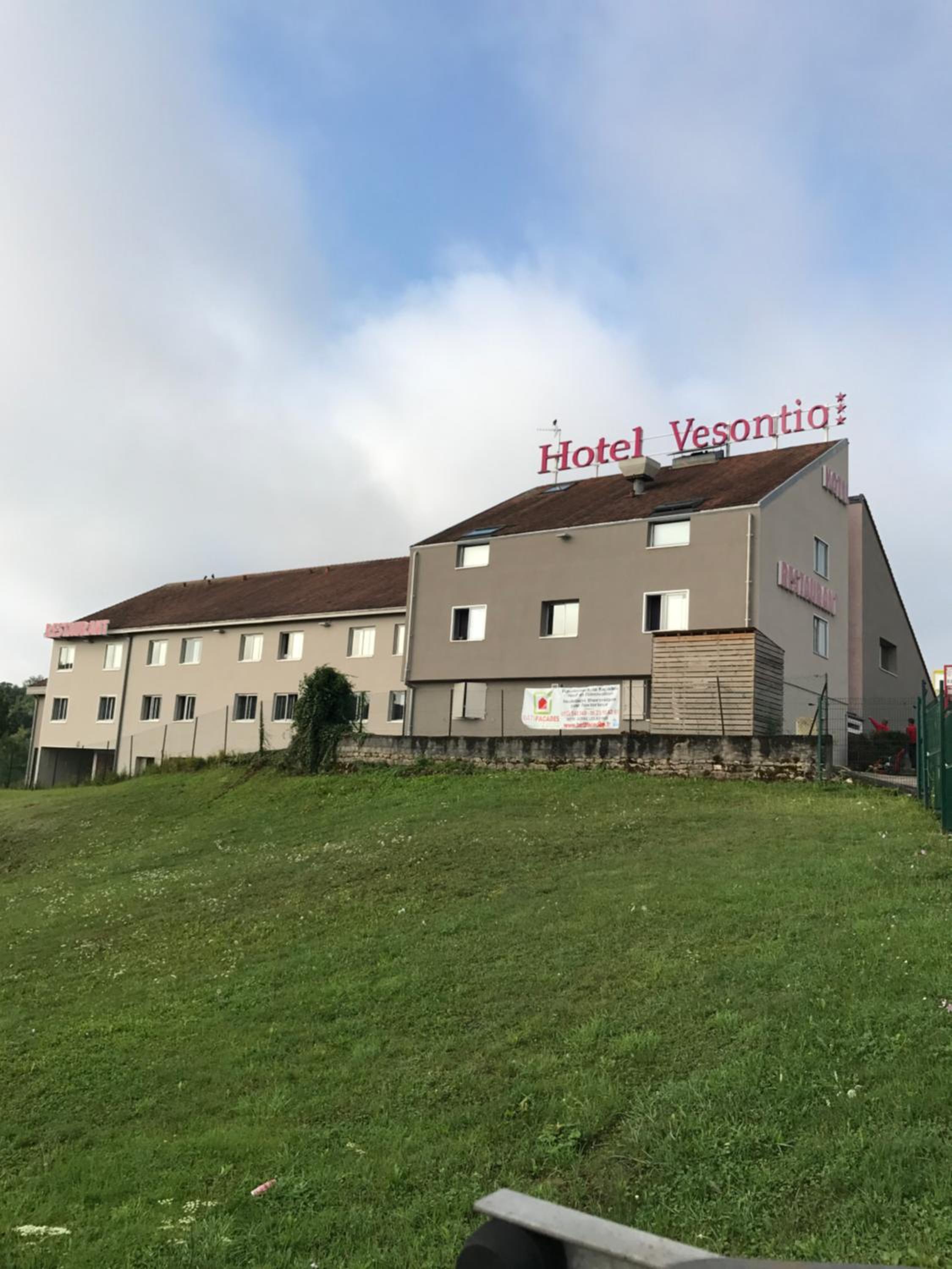 Besancon Vacations - Hotel Restaurant Vesontio - Property Image 4