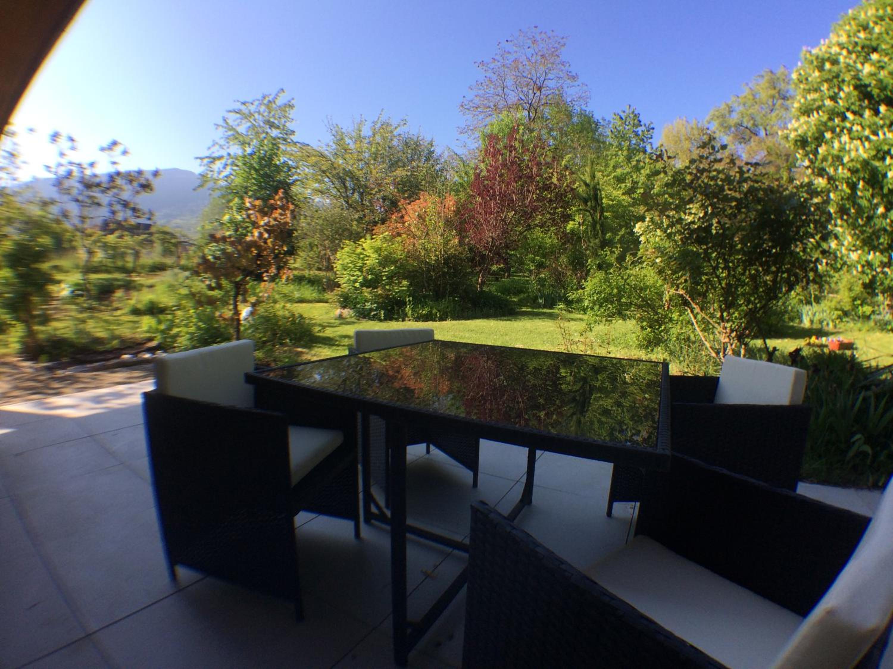 Rare, cosy studio terrasse au coeur de St-Jorioz view 4