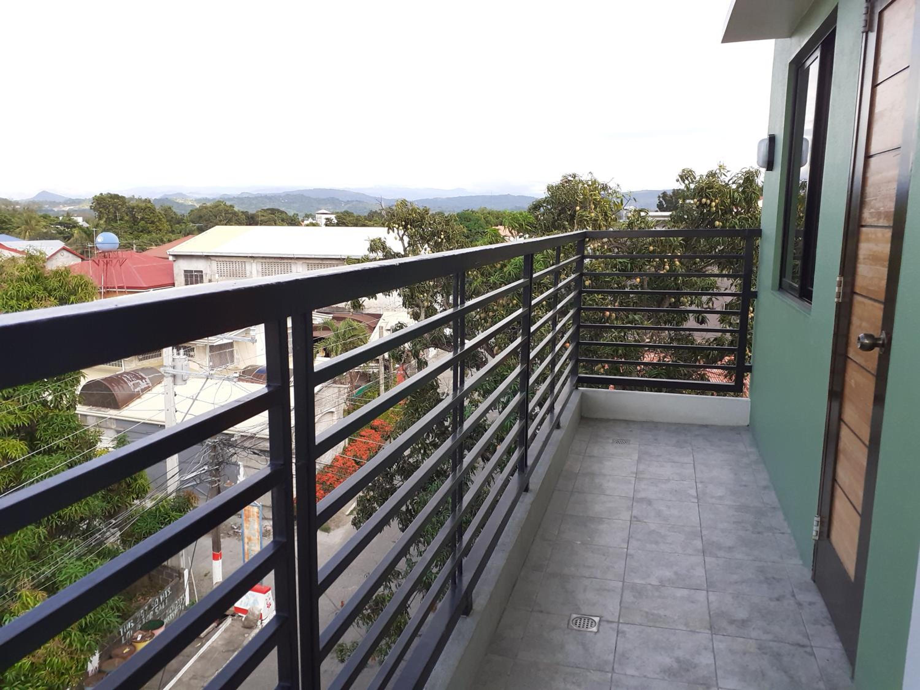 Sienna's Flat and Transient House view 5