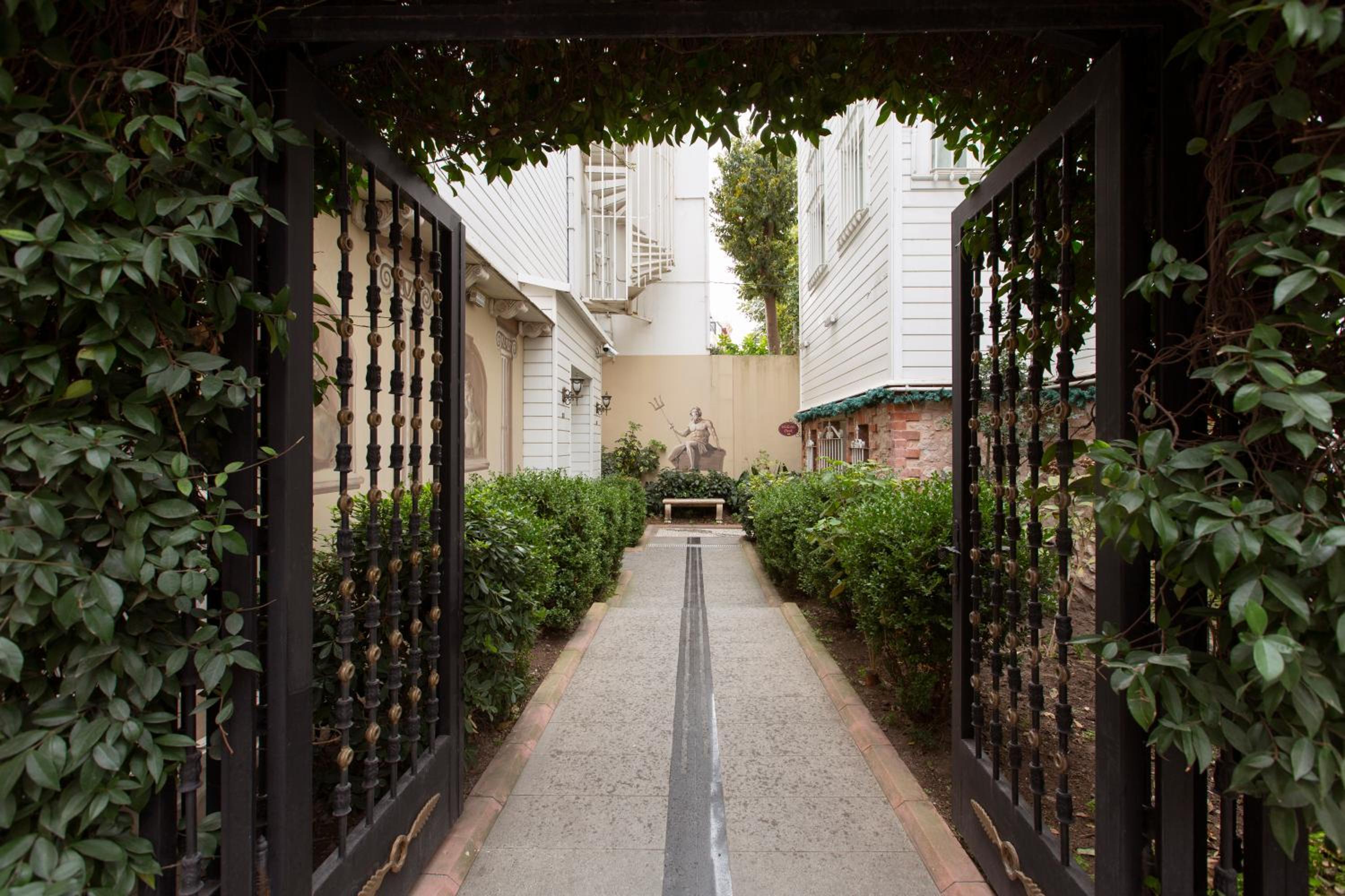 Premist Hotels Sultanahmet - Image 73