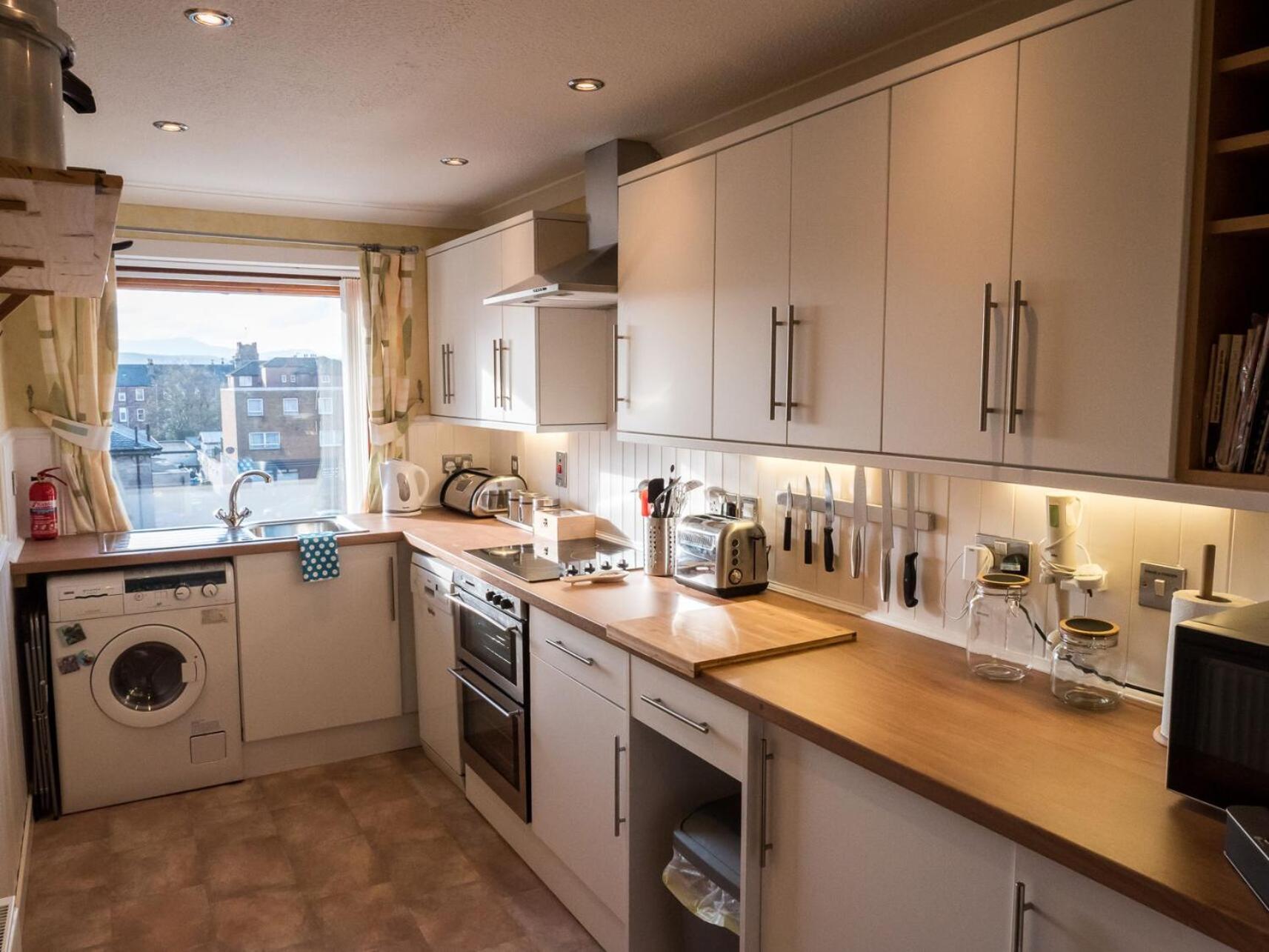 The Flat In The Square view 4