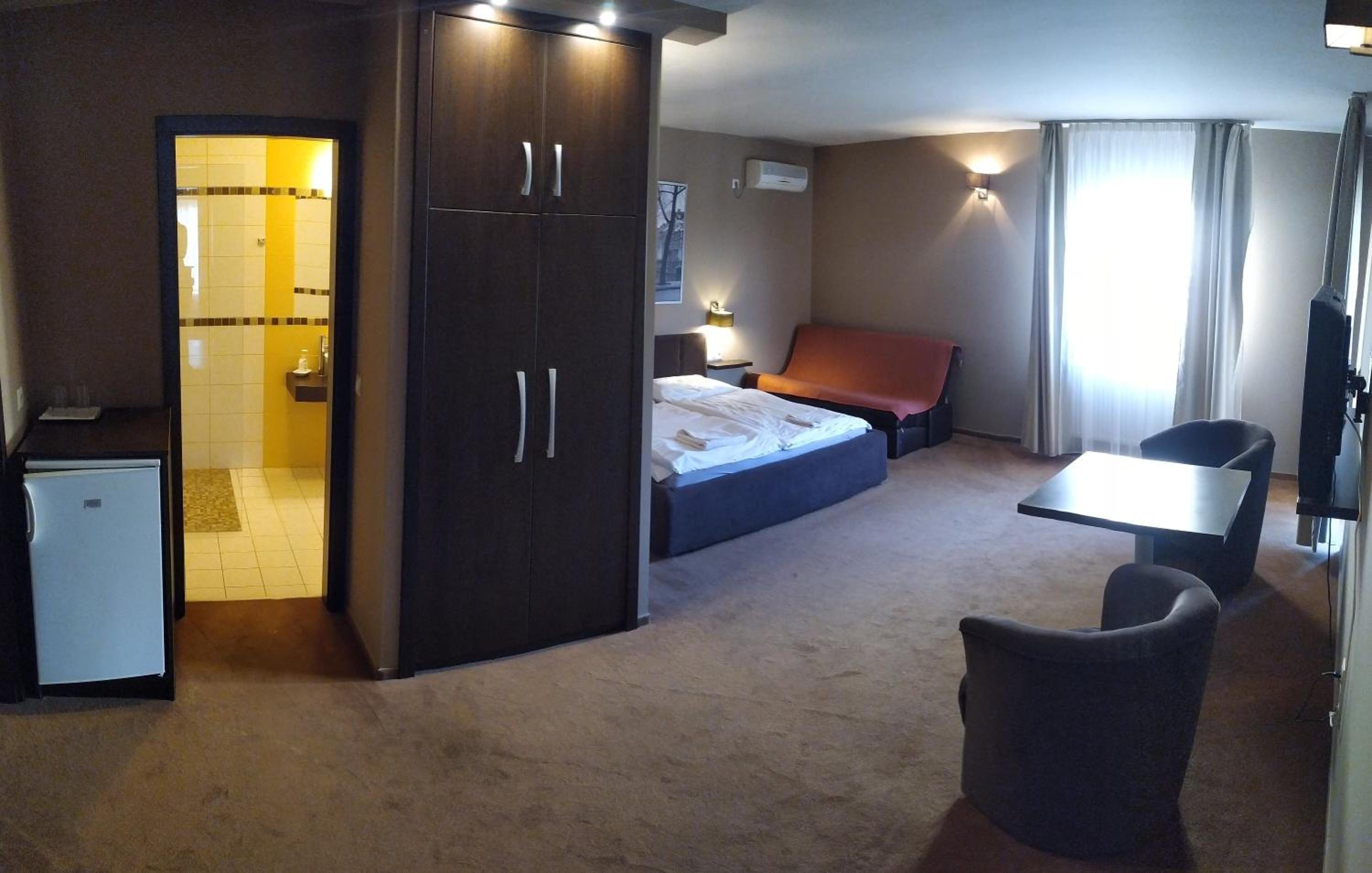 Photo 7