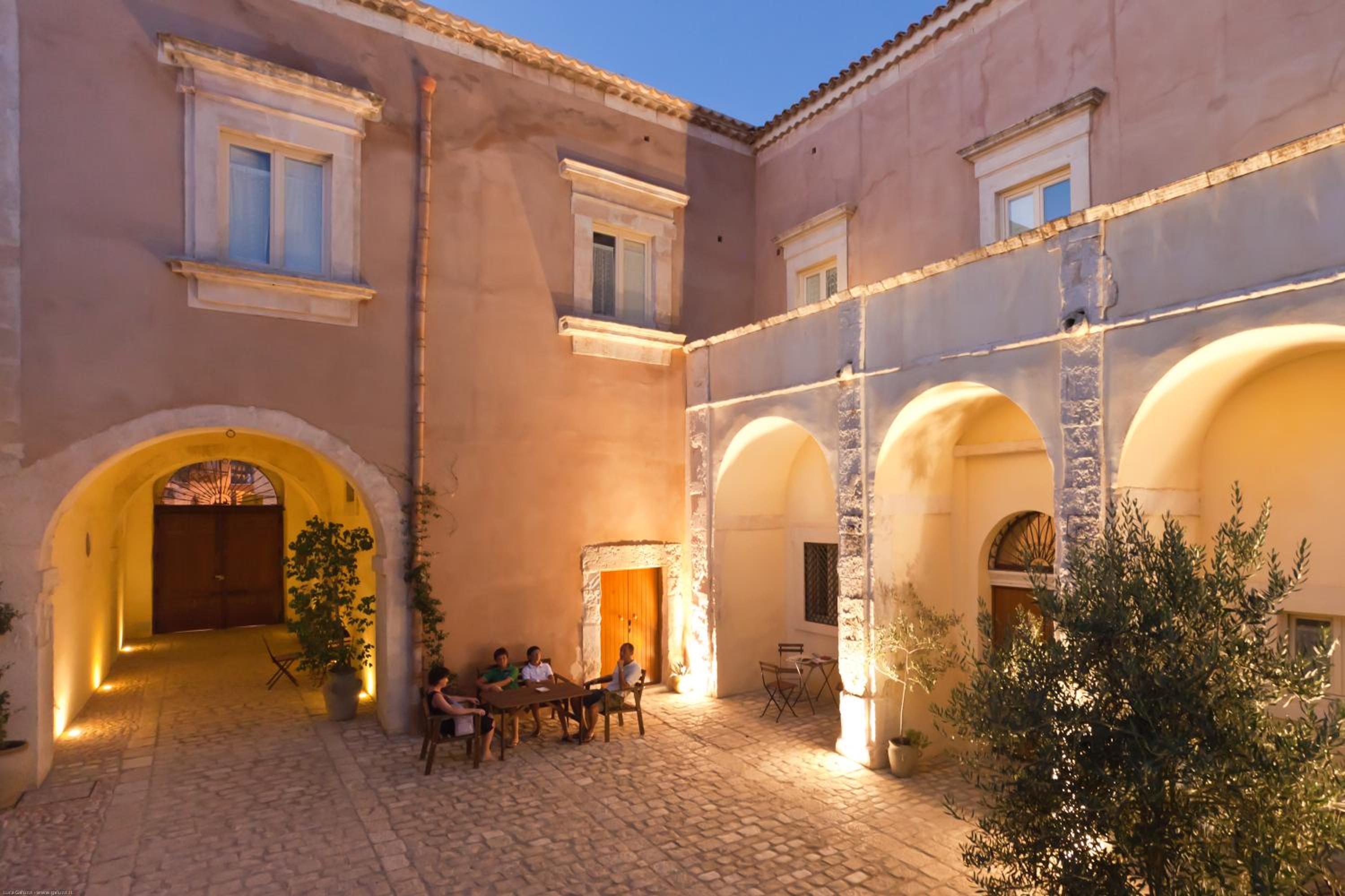 Palazzo Gambuzza, photo 24