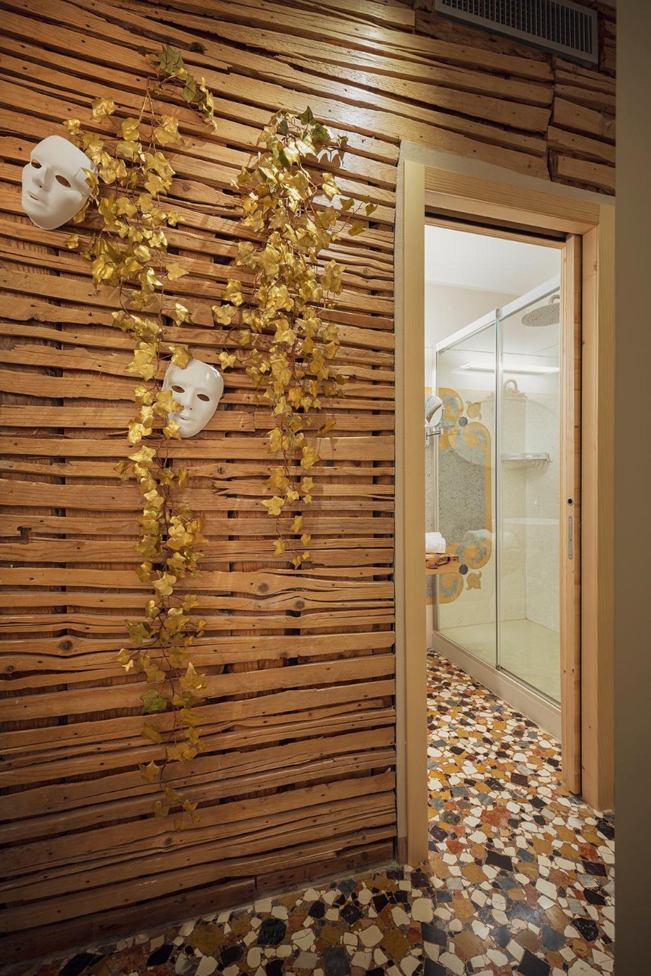 Cinqueteste Luxury Home