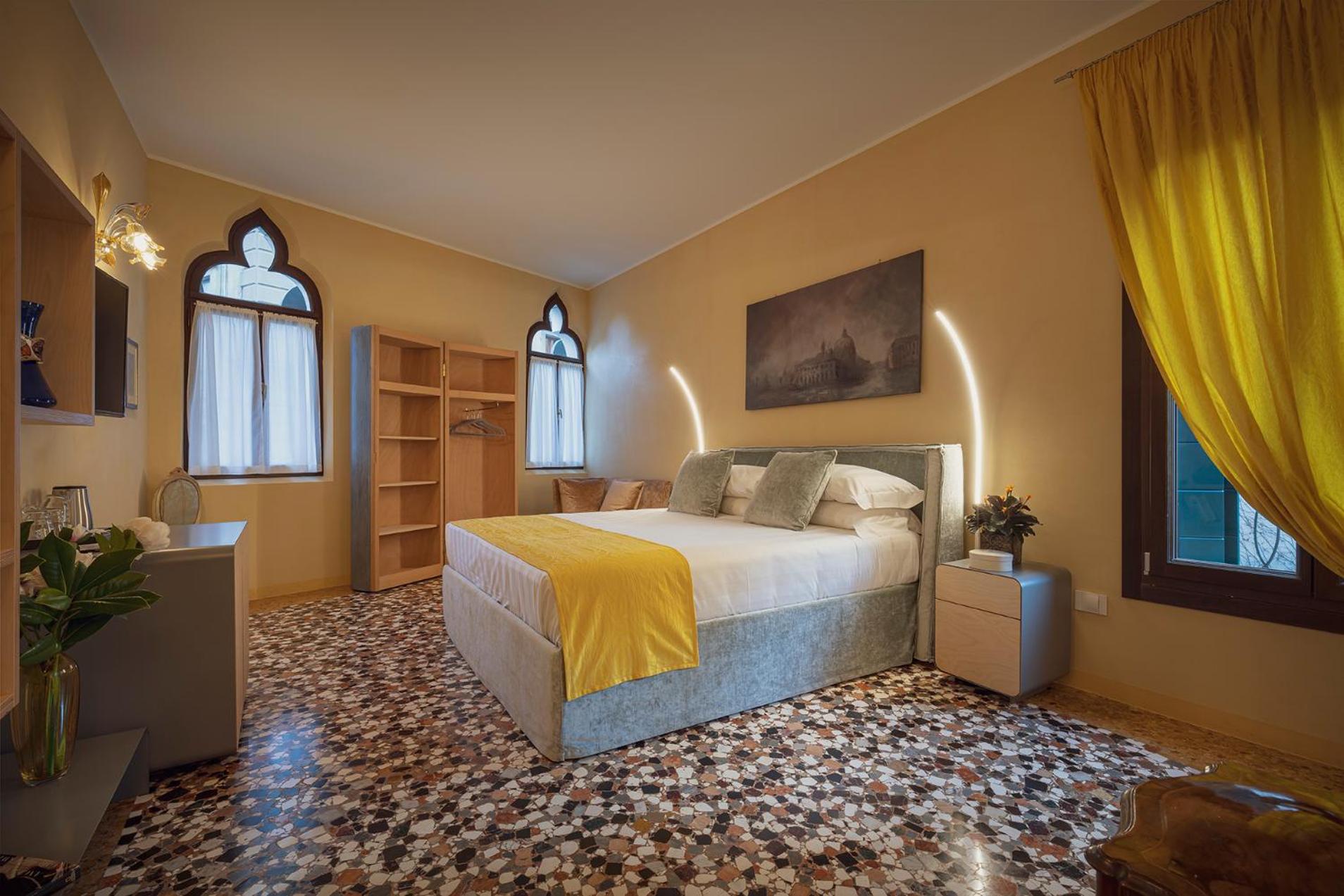 Cinqueteste Luxury Home