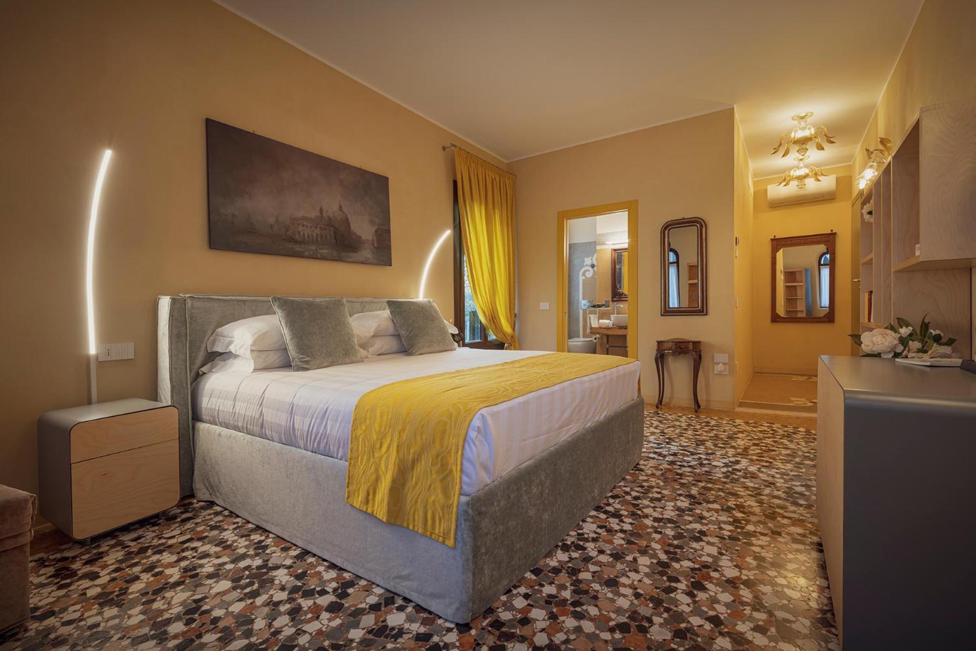 Cinqueteste Luxury Home