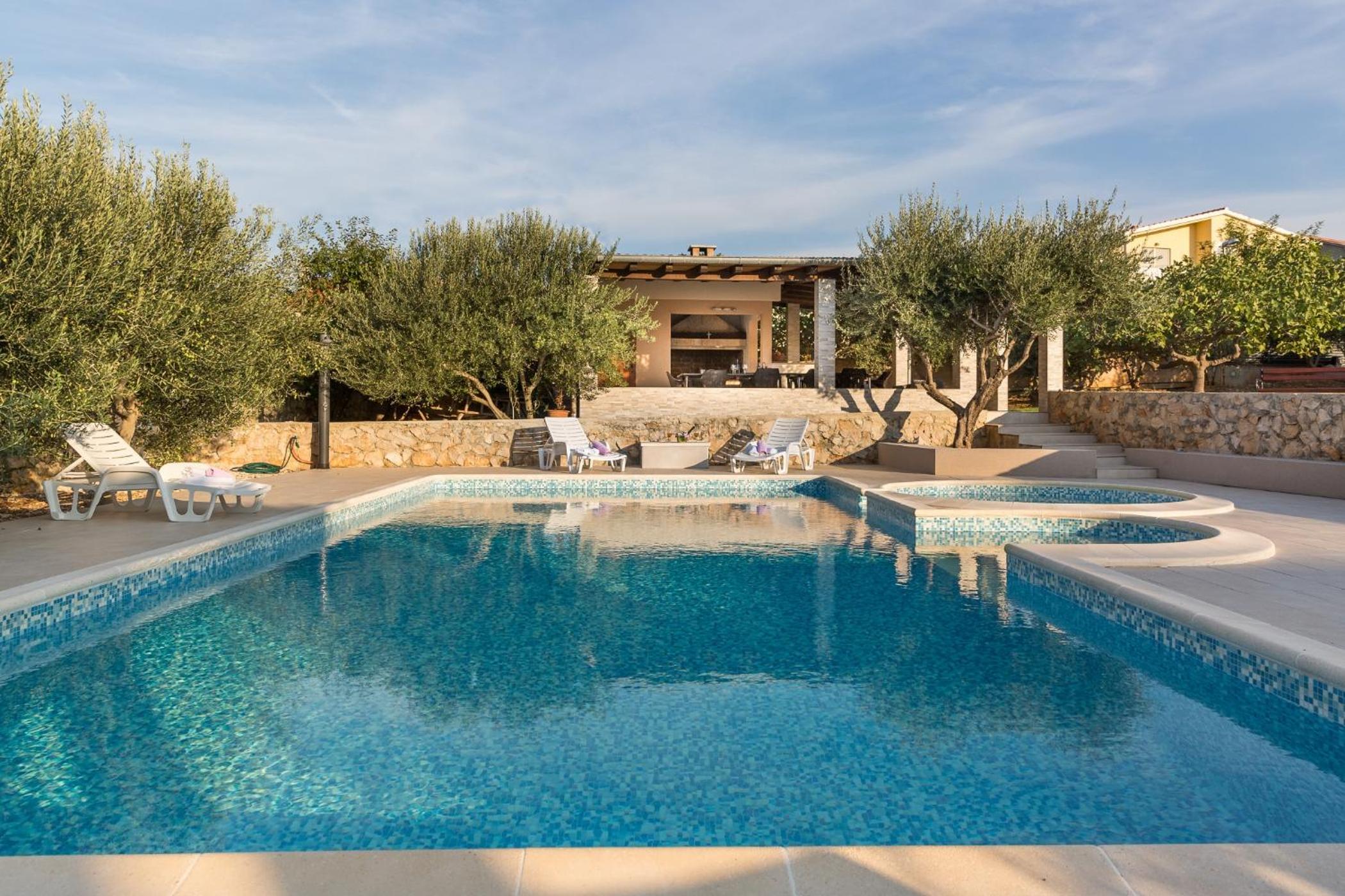 Villa Zlatni dvori ZadarVillas view 2