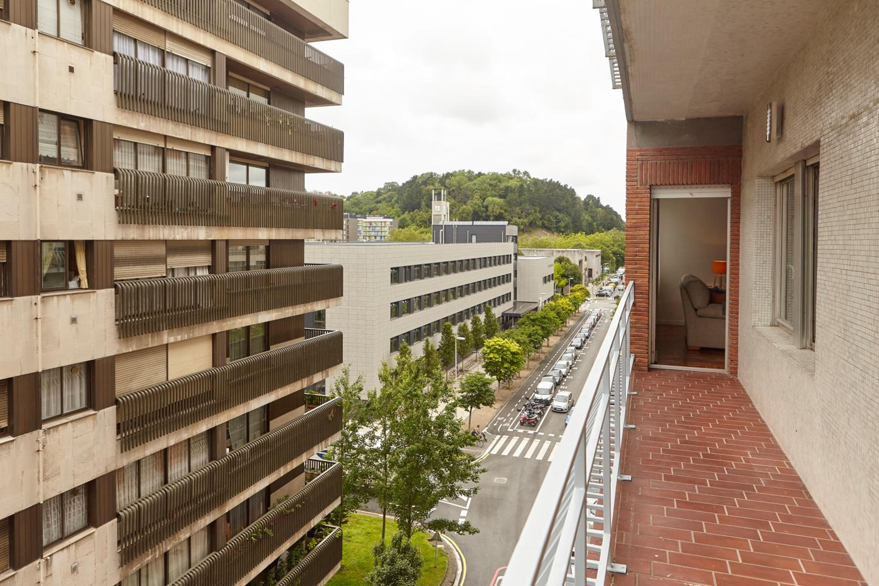 SALABERRIA APARTMENT with private garage