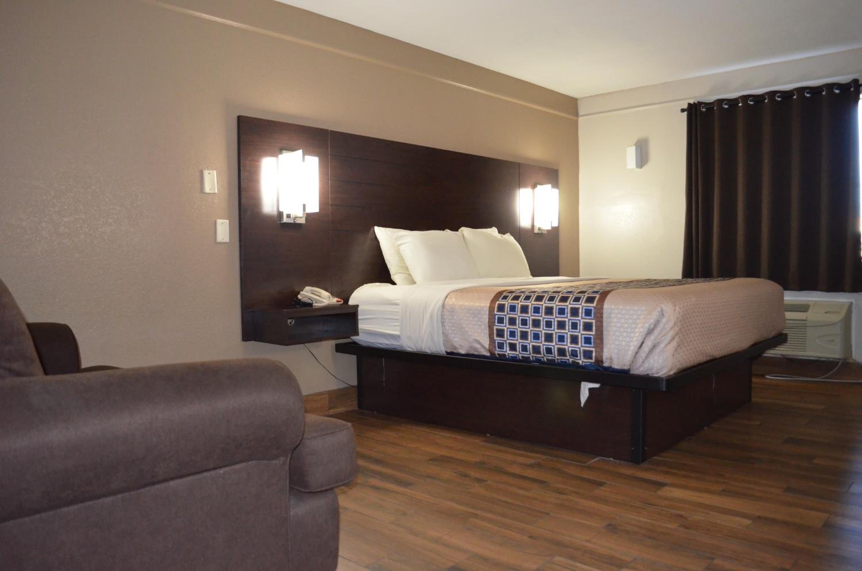 Marble Falls Vacations - Hill Country Inn - Property Image 5