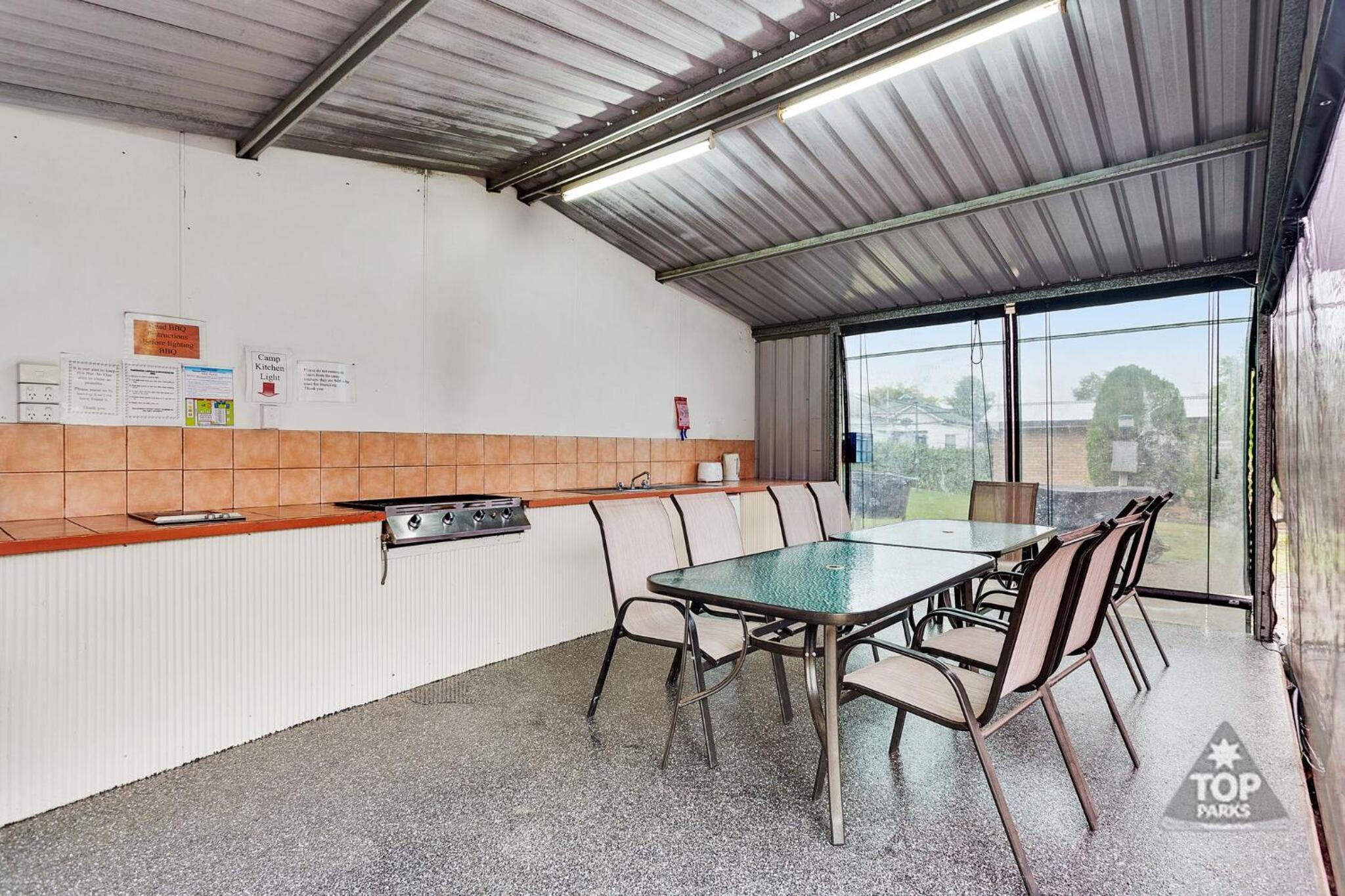 Fossicker Caravan Park