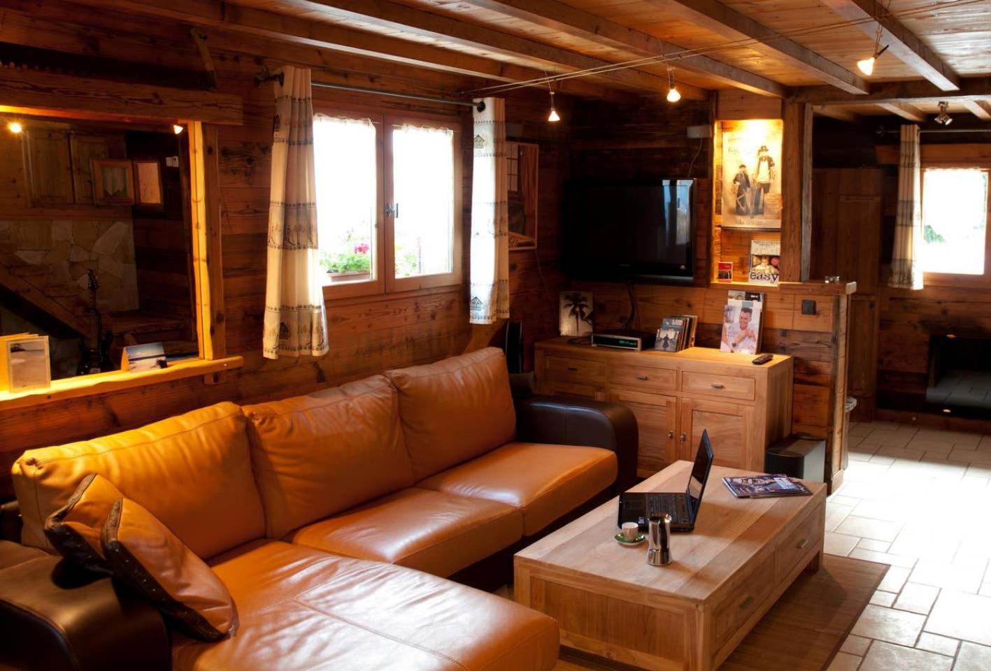 Chalet Dreamtime view 4