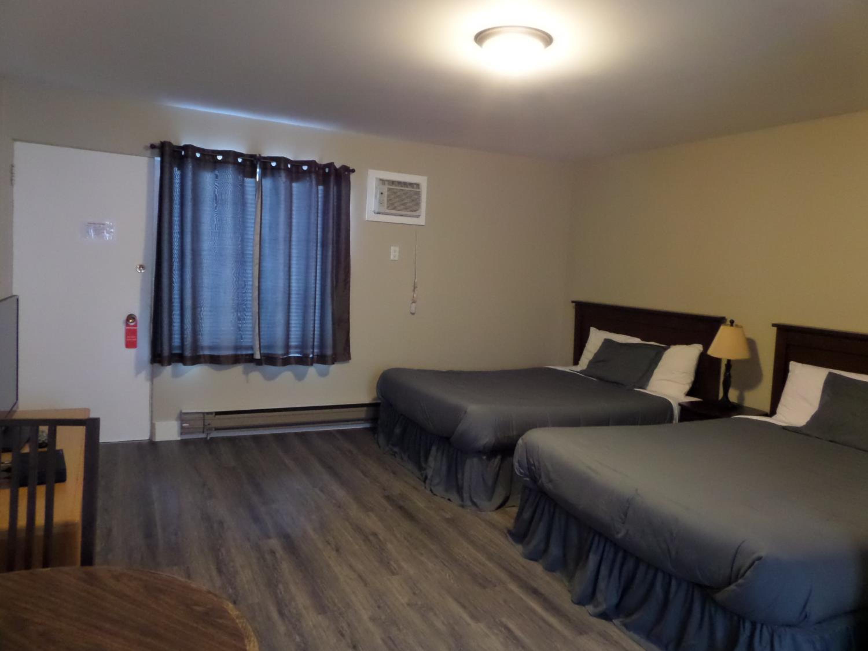 Ray Lyn Motel
