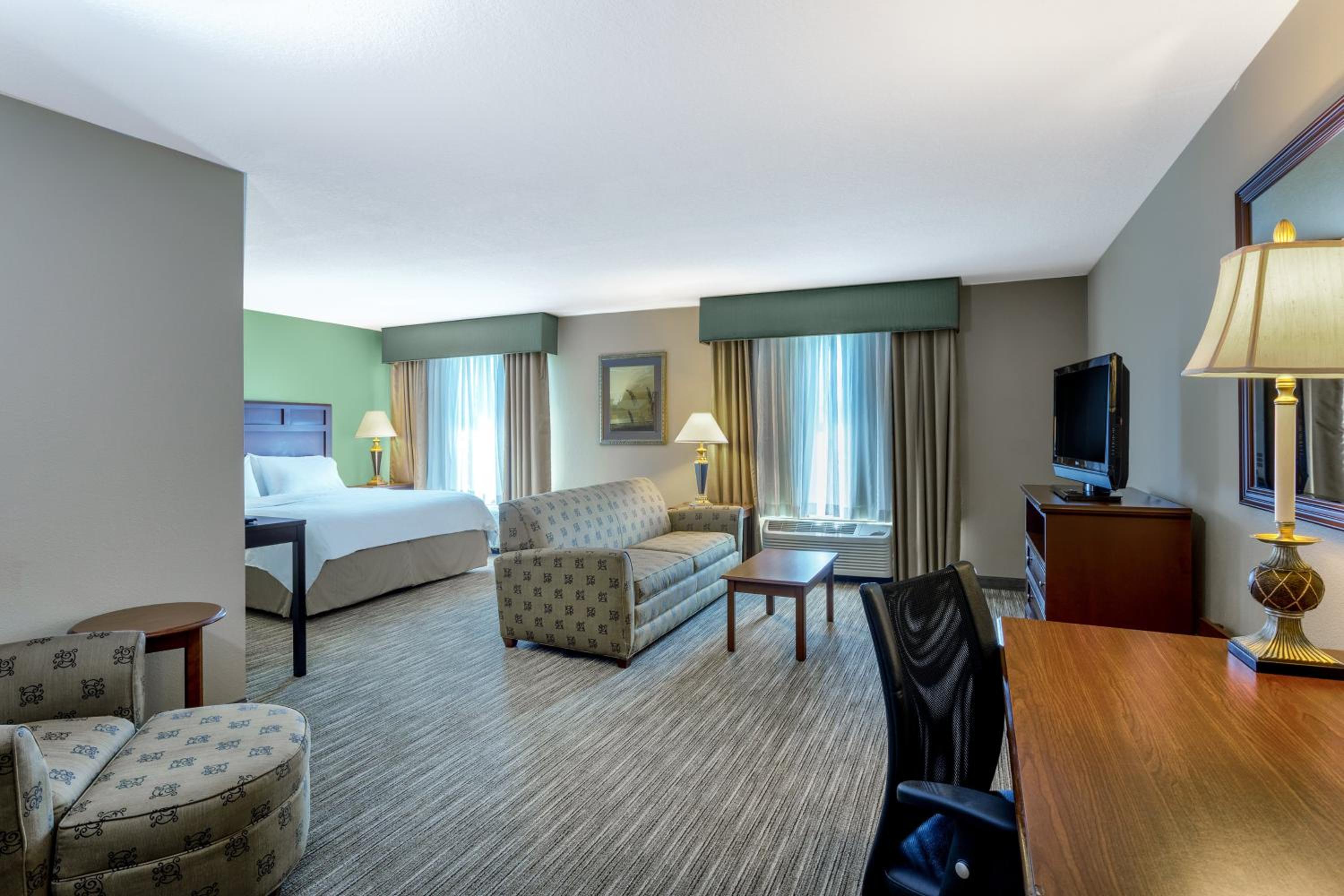 Holiday Inn Express  Suites Bradenton East-Lakewood Ranch, an IHG Hotel - Property Image 7