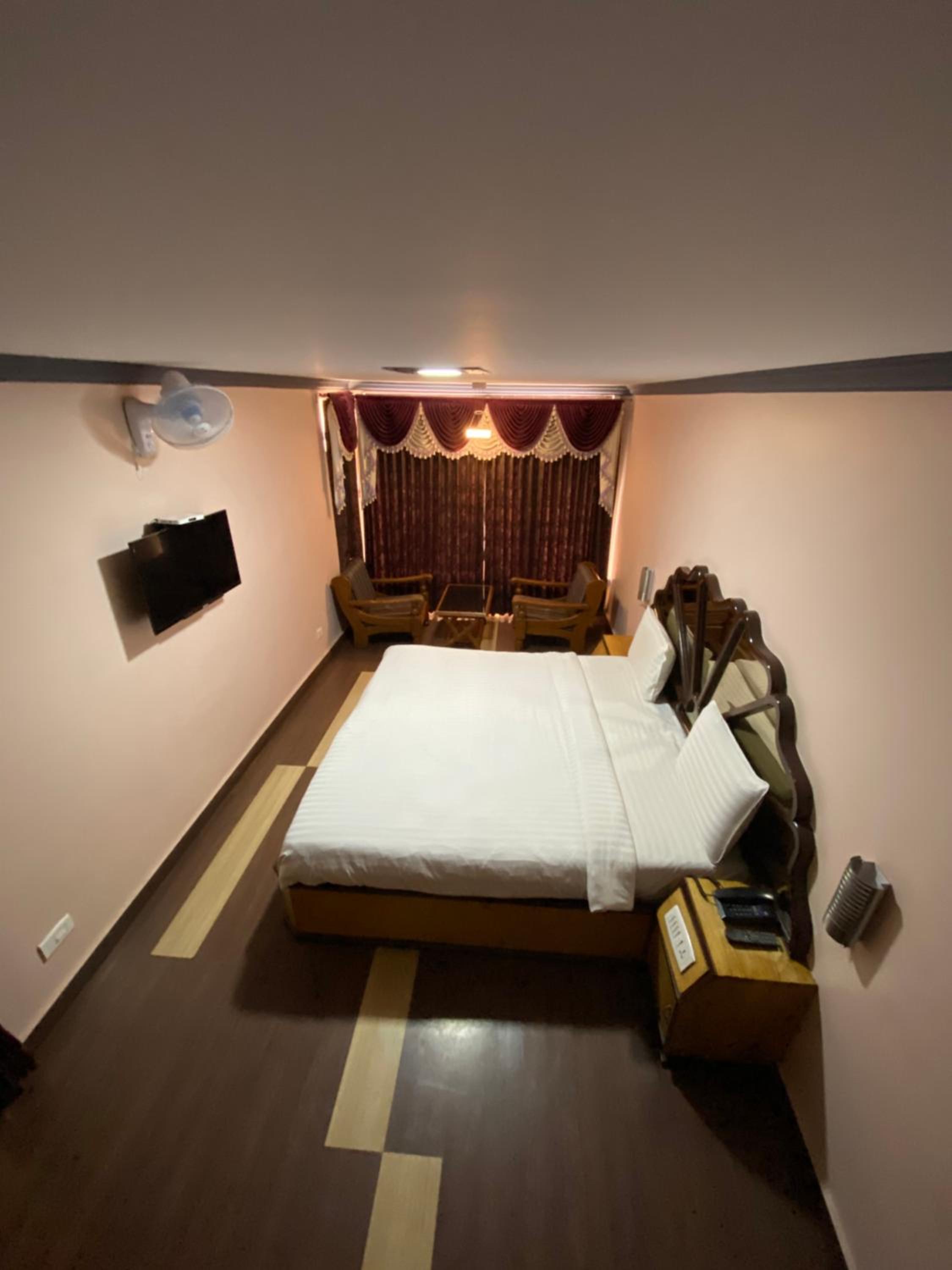 Photo 16