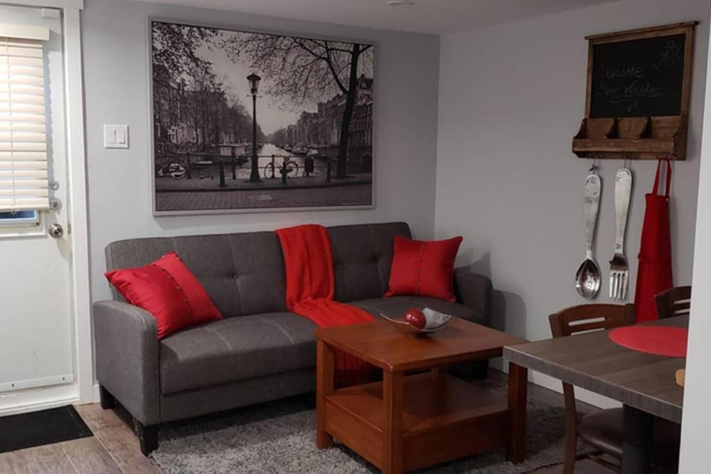 1-Bedroom Mi Casita by Amazing Property Rentals