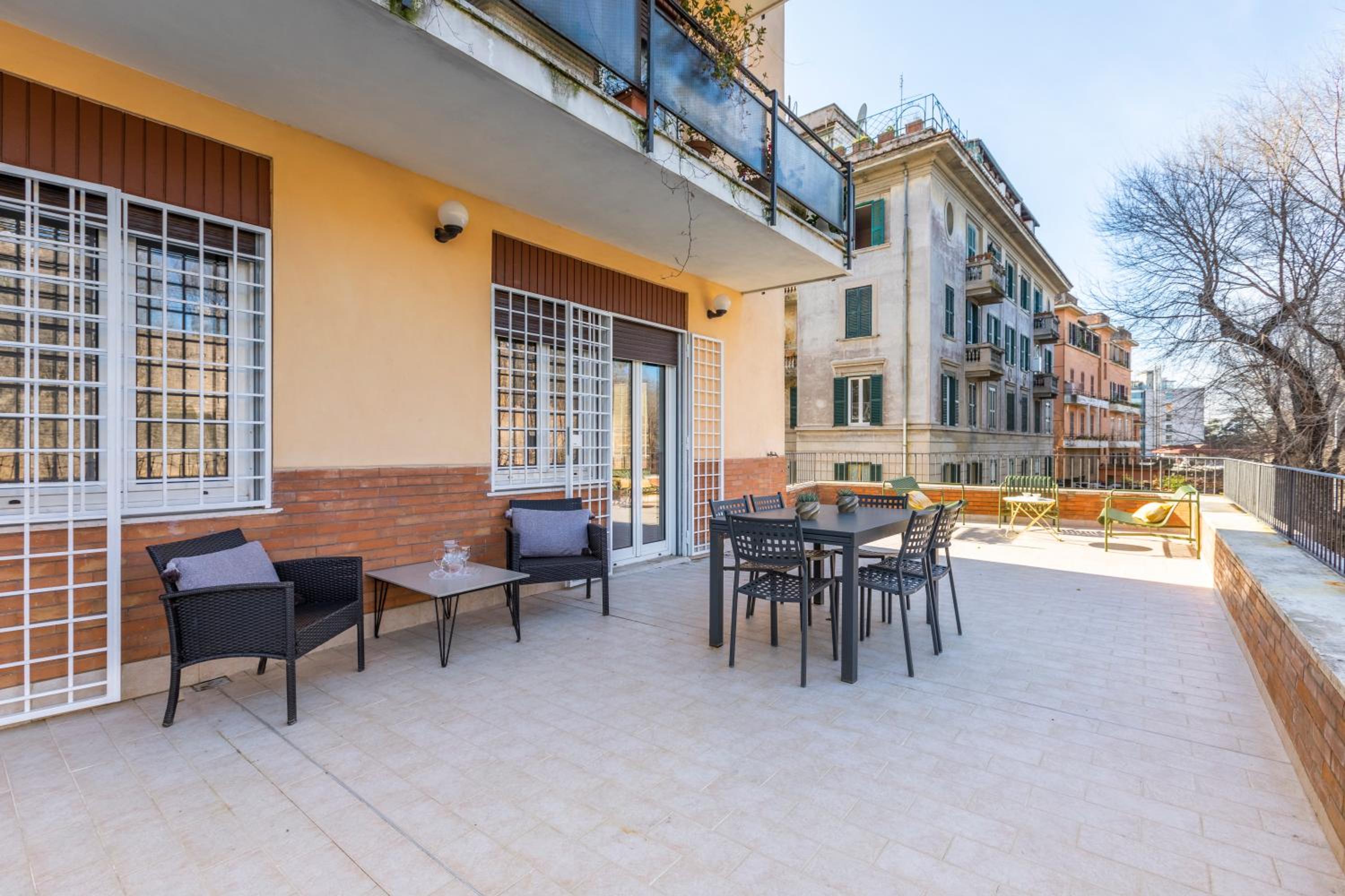 ROMAC San Saba 5-Bedroom and Terrace near Ostiense
