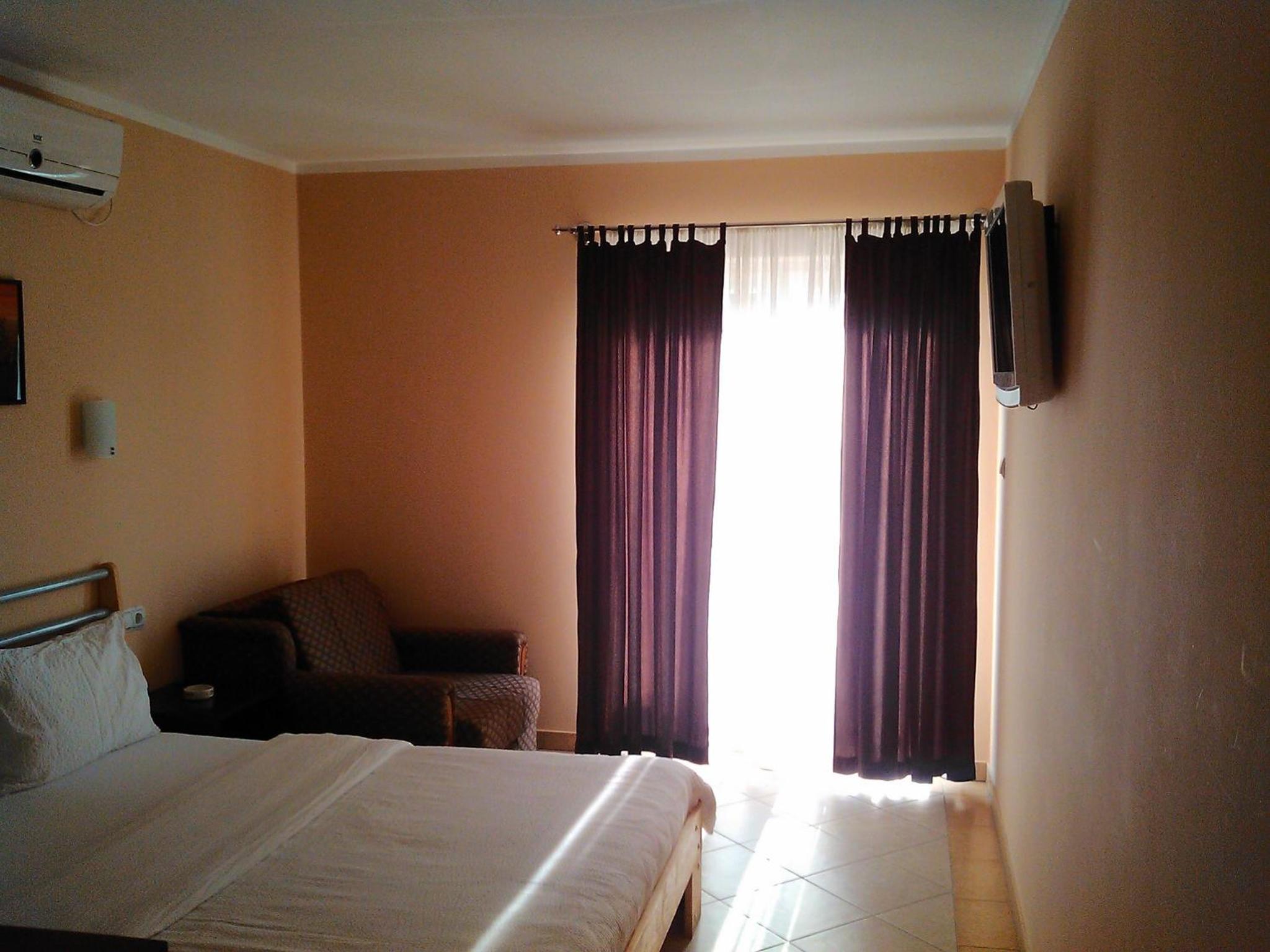 Photo 56