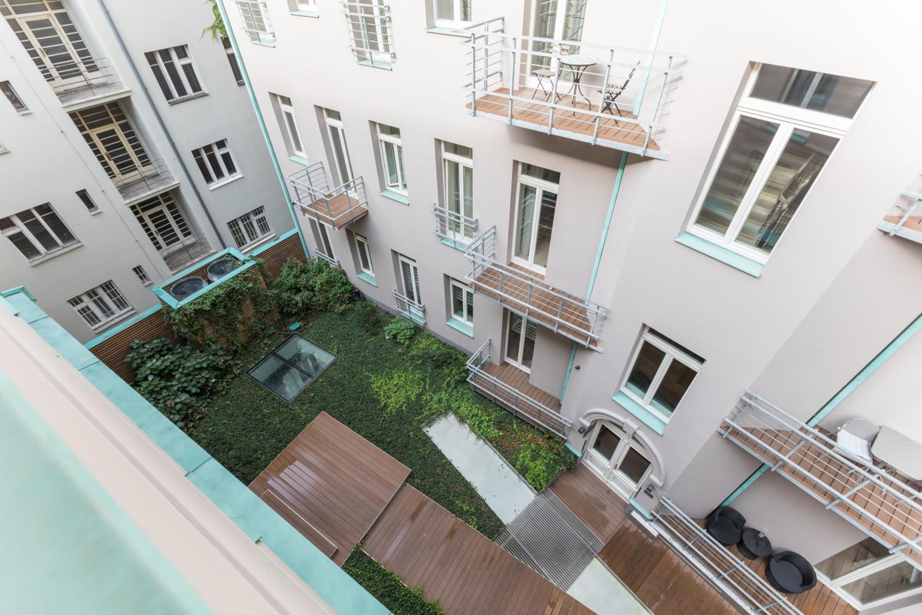 Royal Residence Apartments in the Heart of Prague