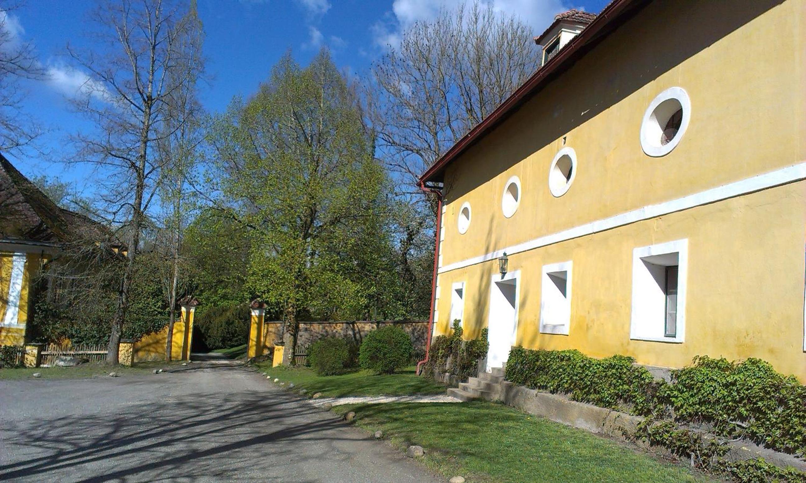 Ferienwohnung Ottmanach Schlosshof