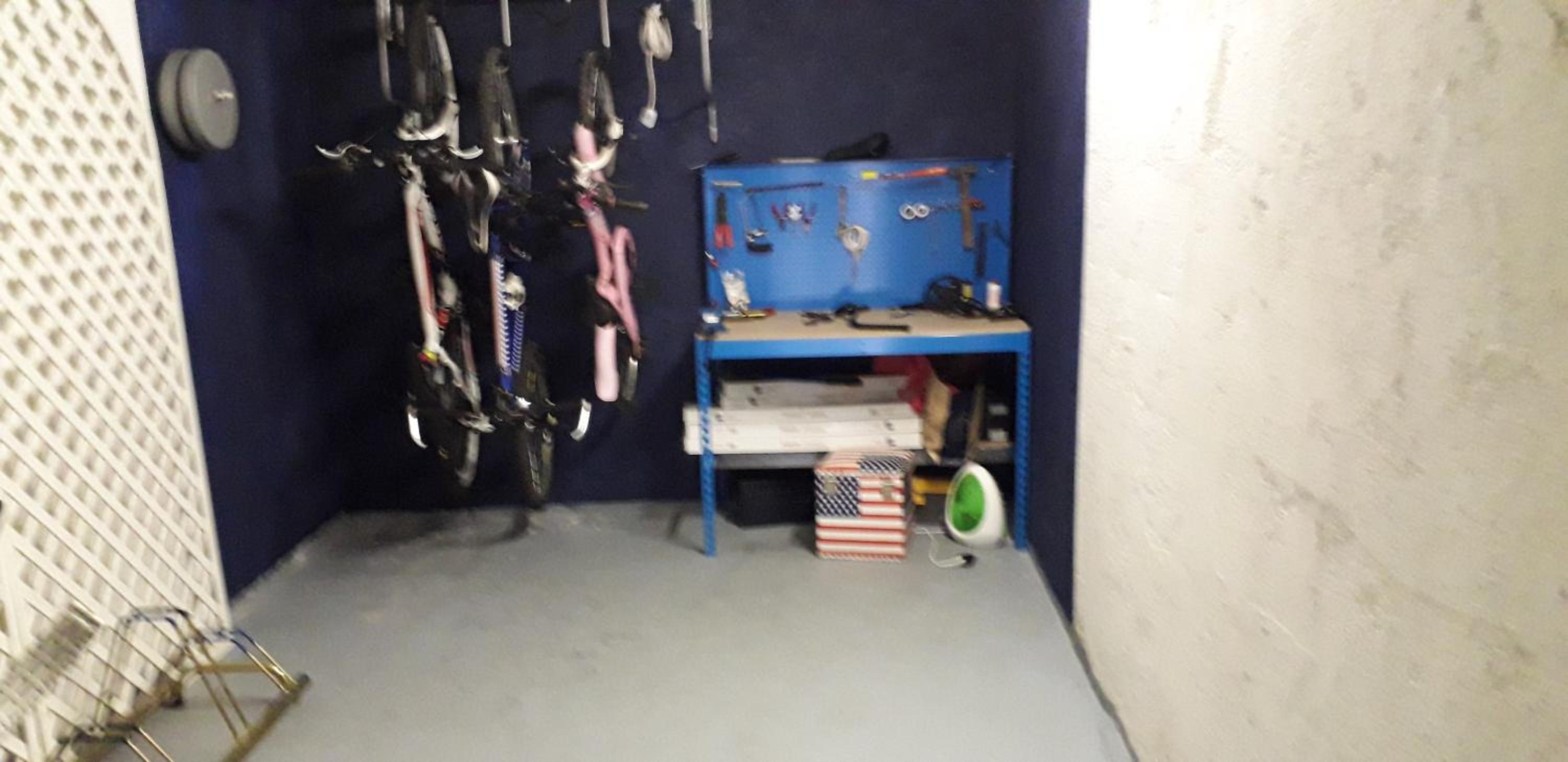 BIKE HOUSE "silver"