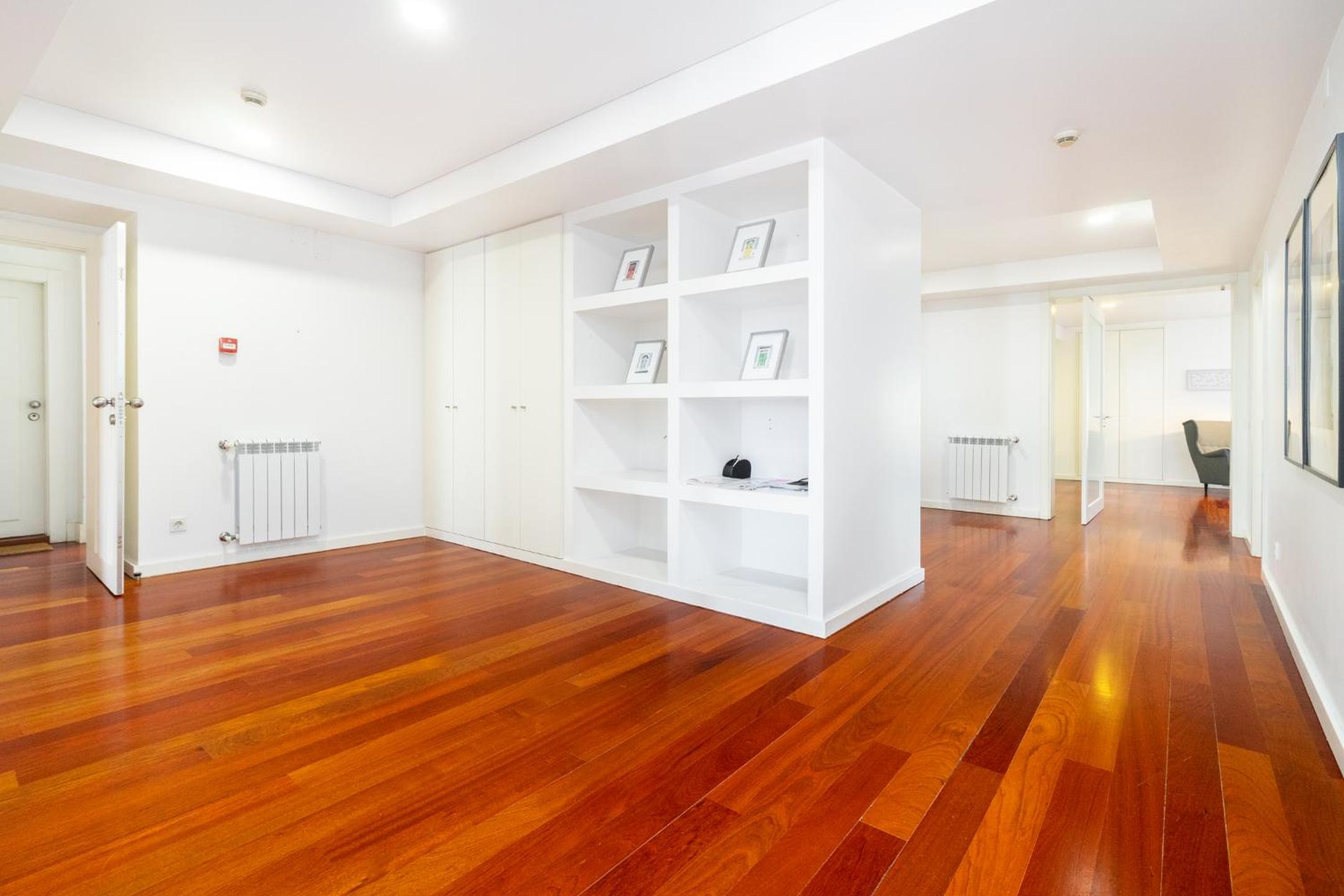 Lisbon Prime Aparts - Chiado view 5