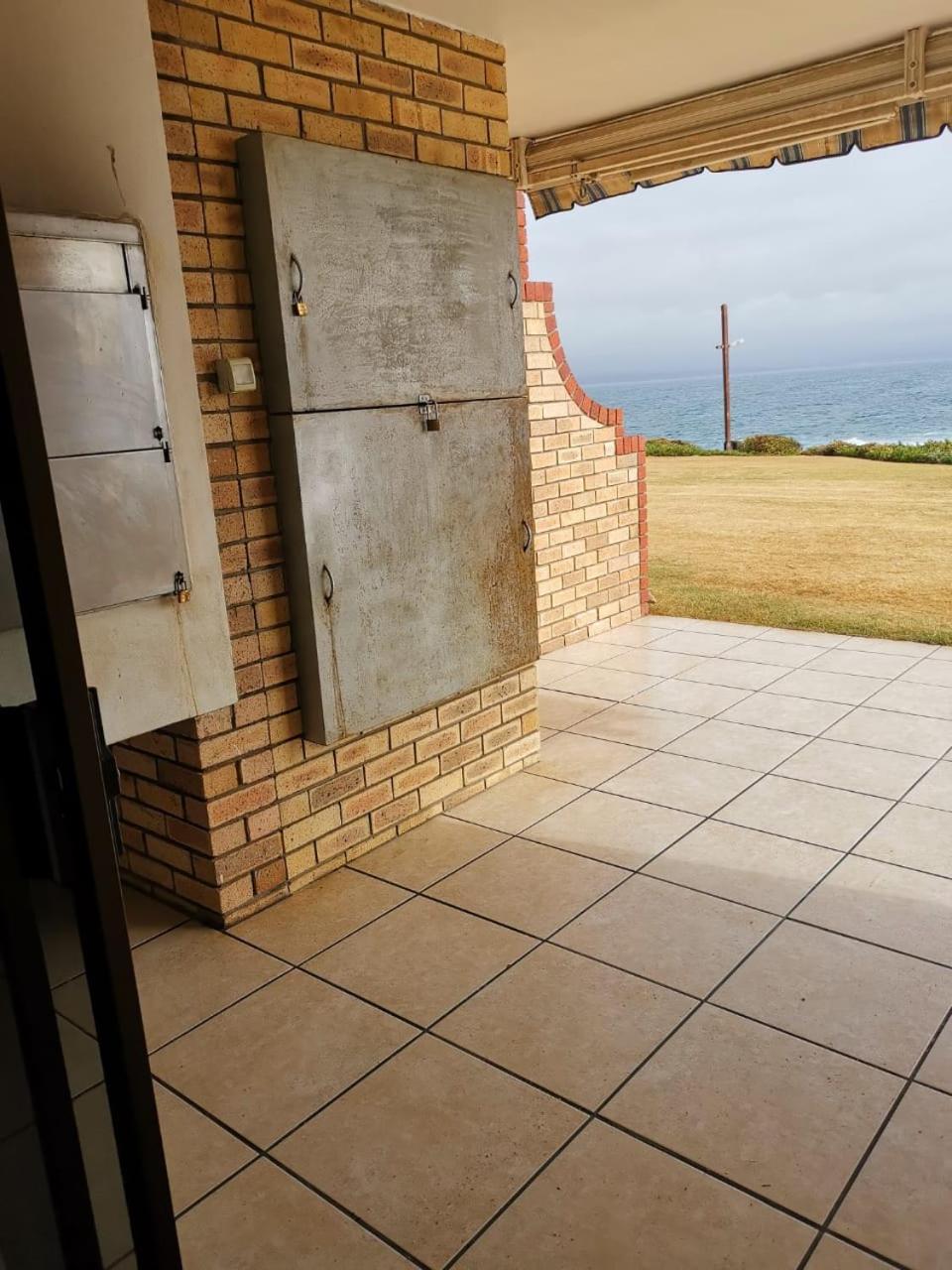 Point Village Accommodation - Annie-Ben 2 view 5