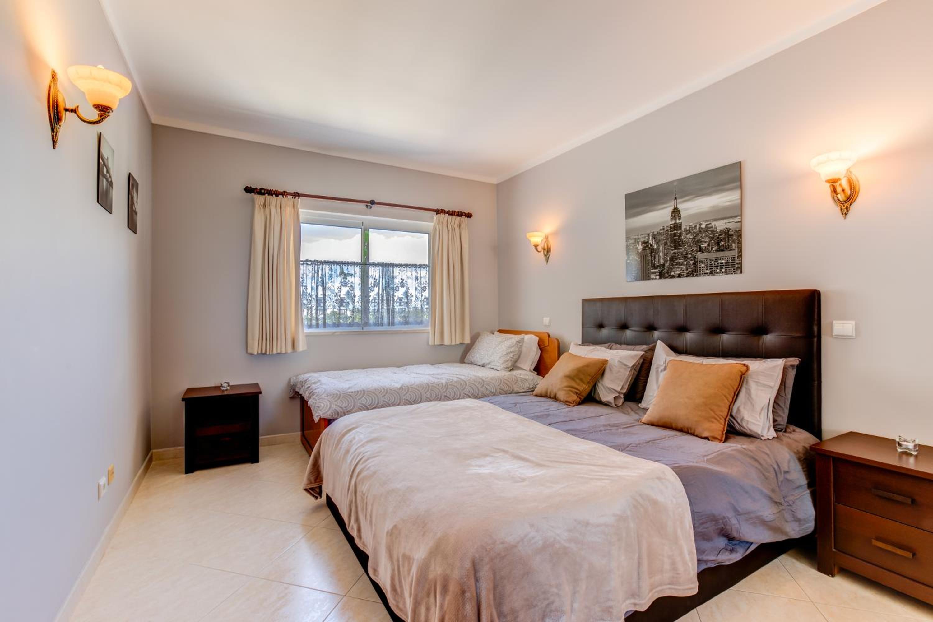 2 Bedroom Apartment with Pool in Vila Marachique, Alvor view 5