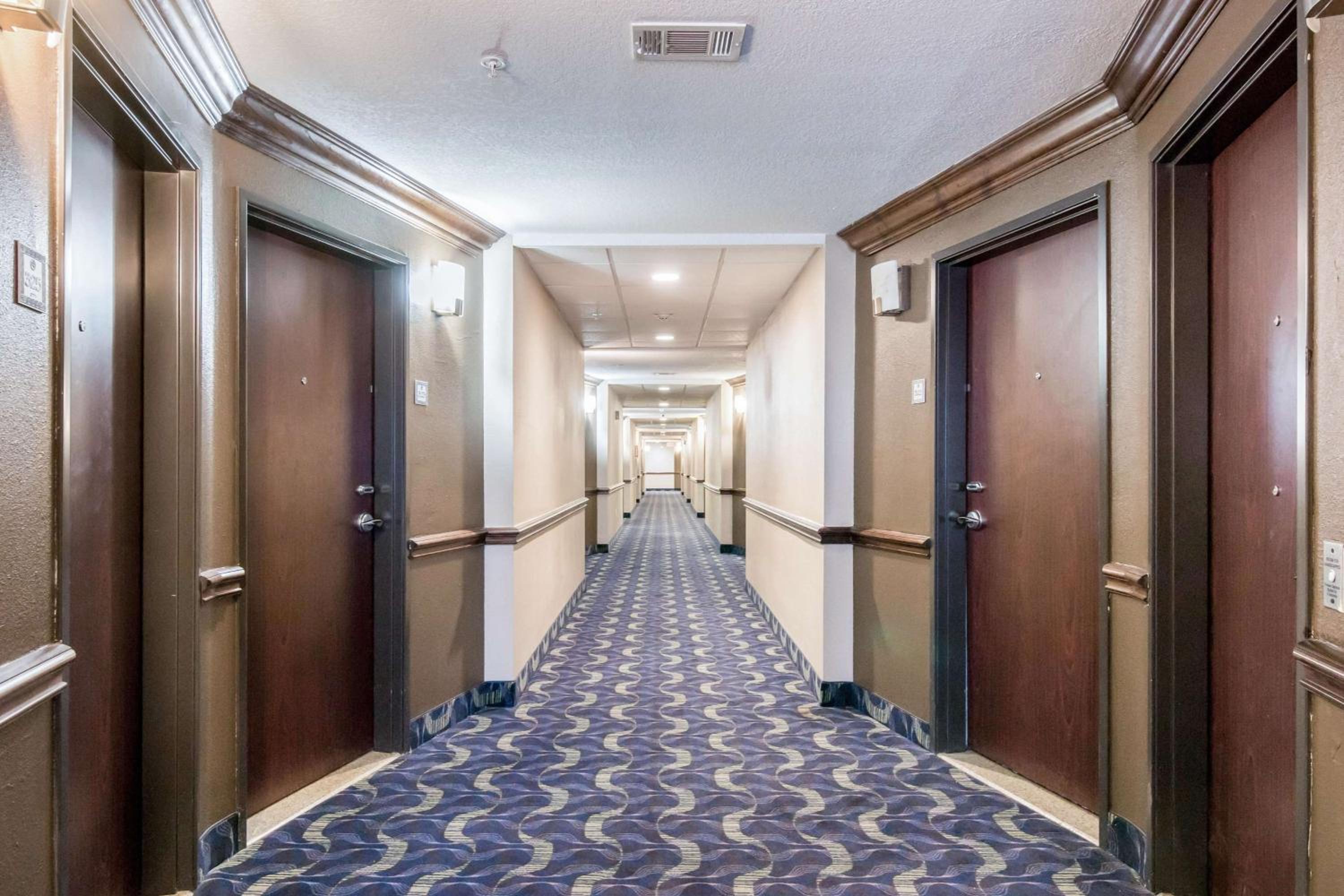 Mineral Wells Vacations - Motel 6-Mineral Wells, TX - Property Image 1