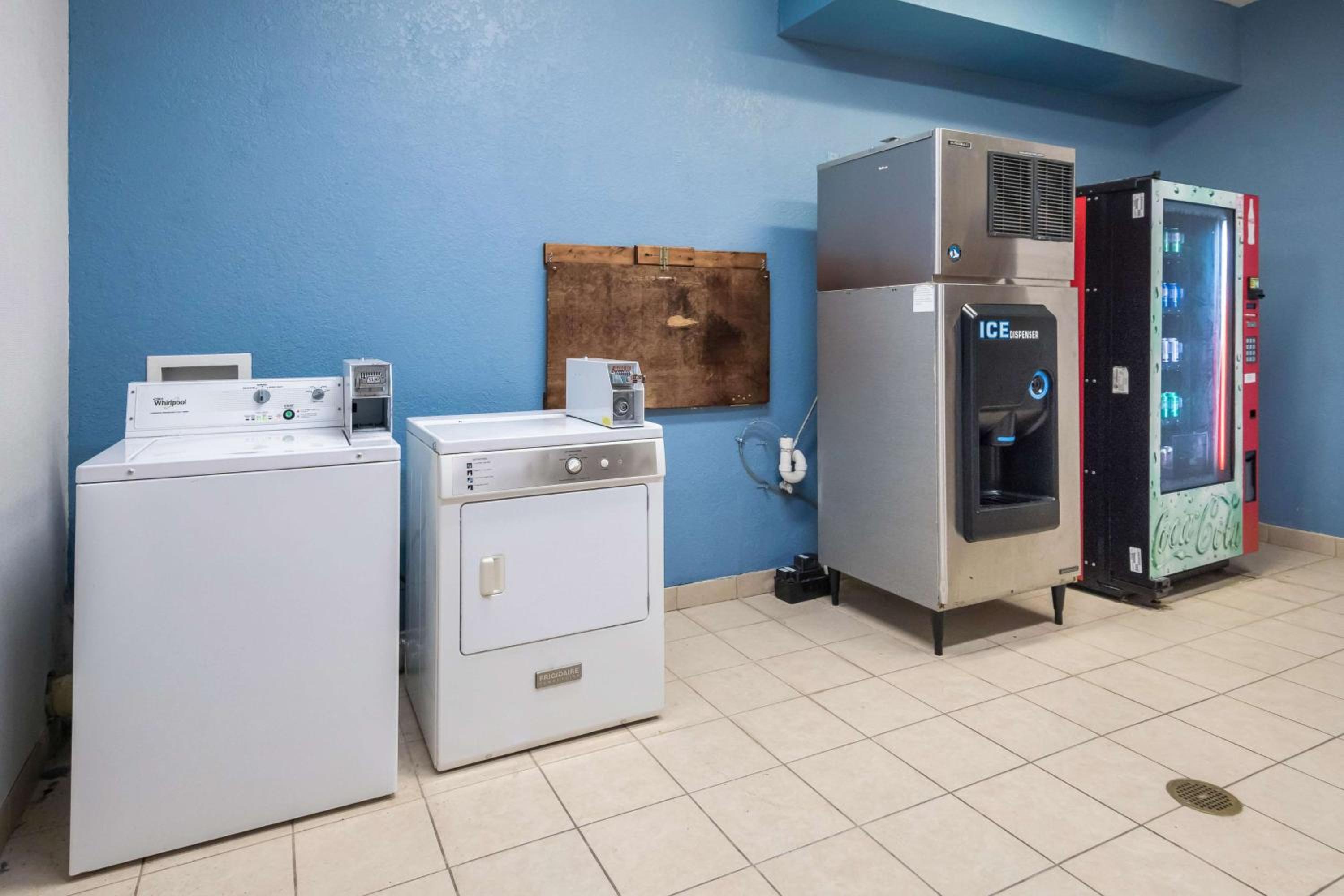 Mineral Wells Vacations - Motel 6-Mineral Wells, TX - Property Image 11