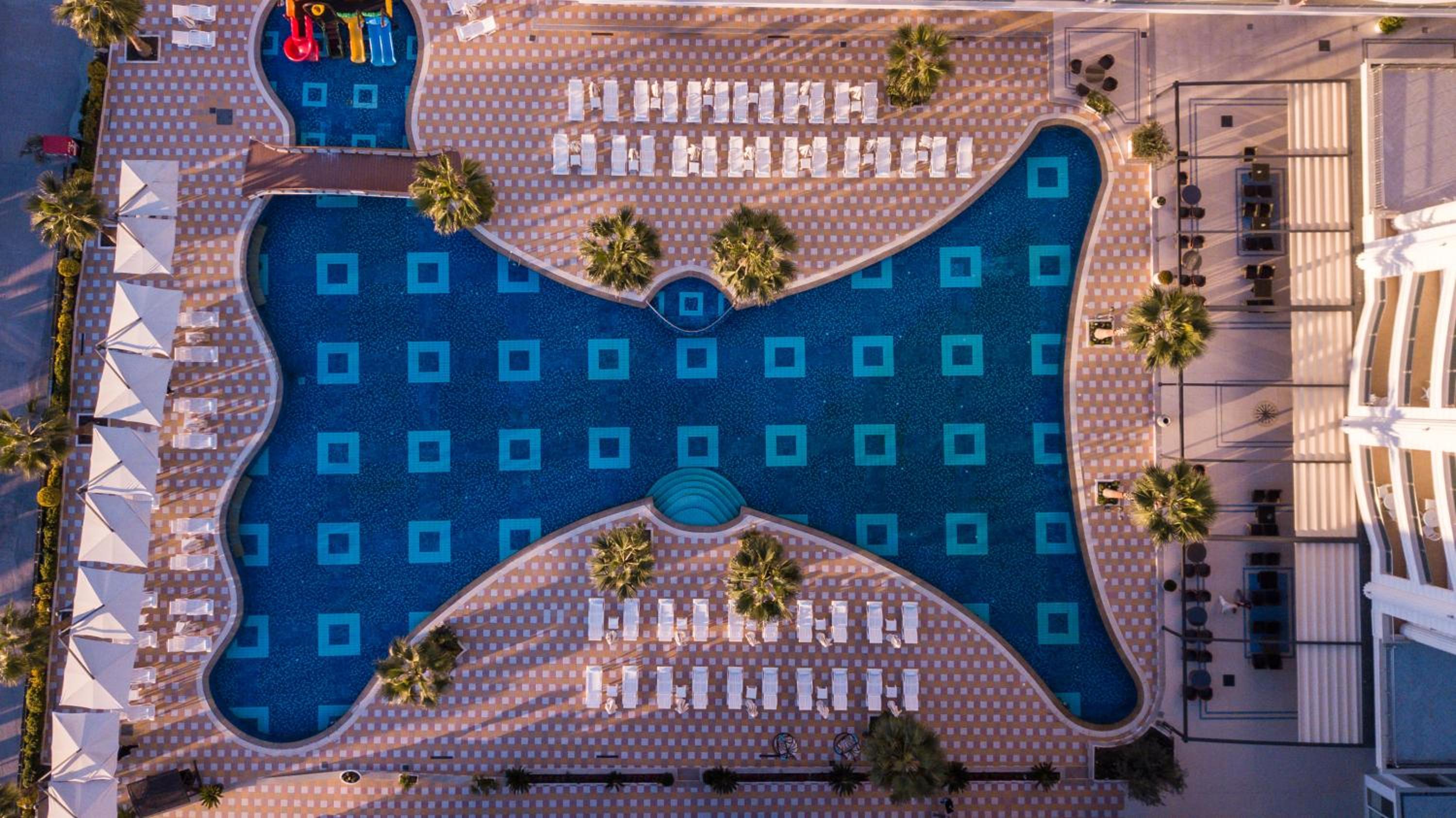 Grand Blue Fafa Resort & SPA
