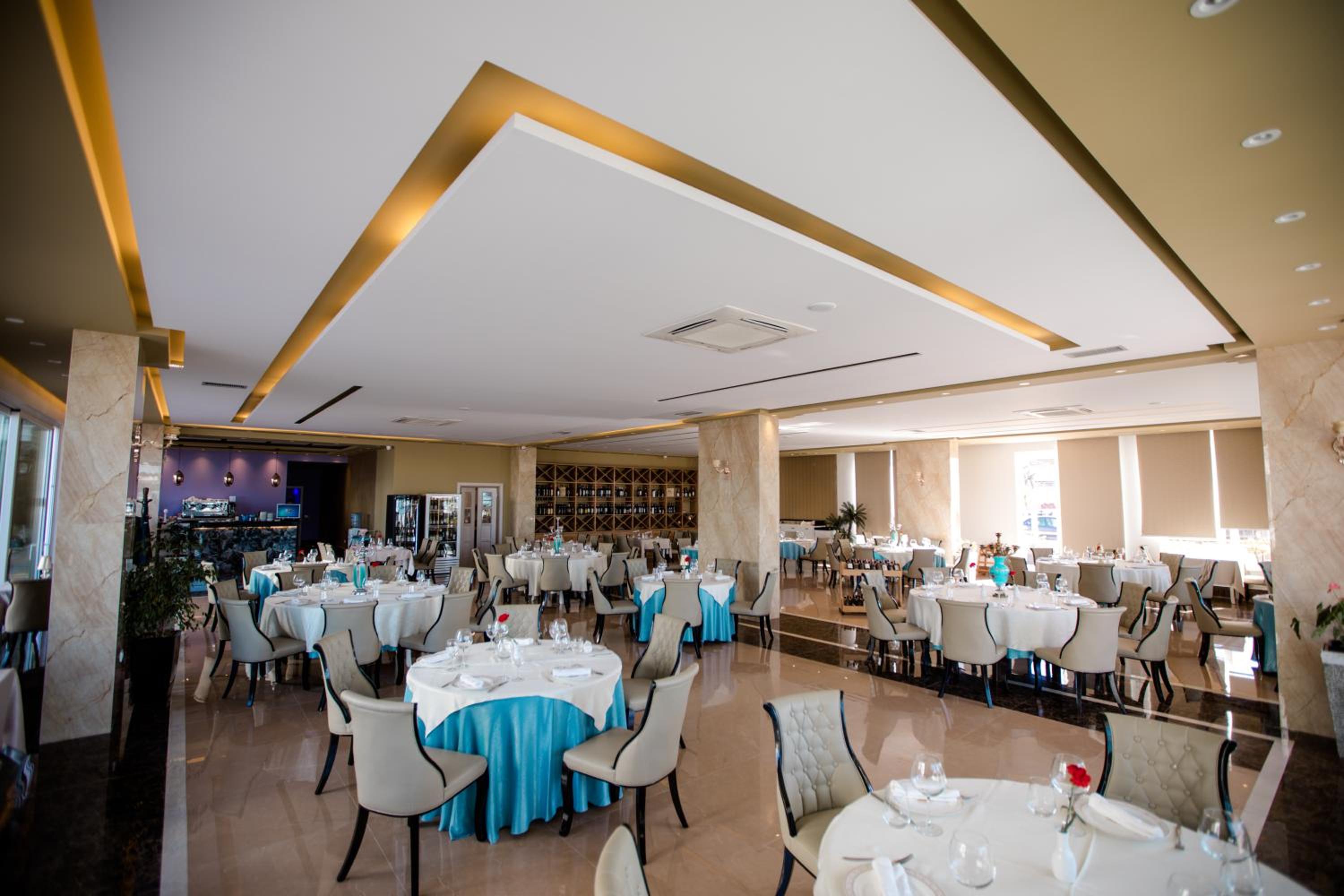 Grand Blue Fafa Resort & SPA