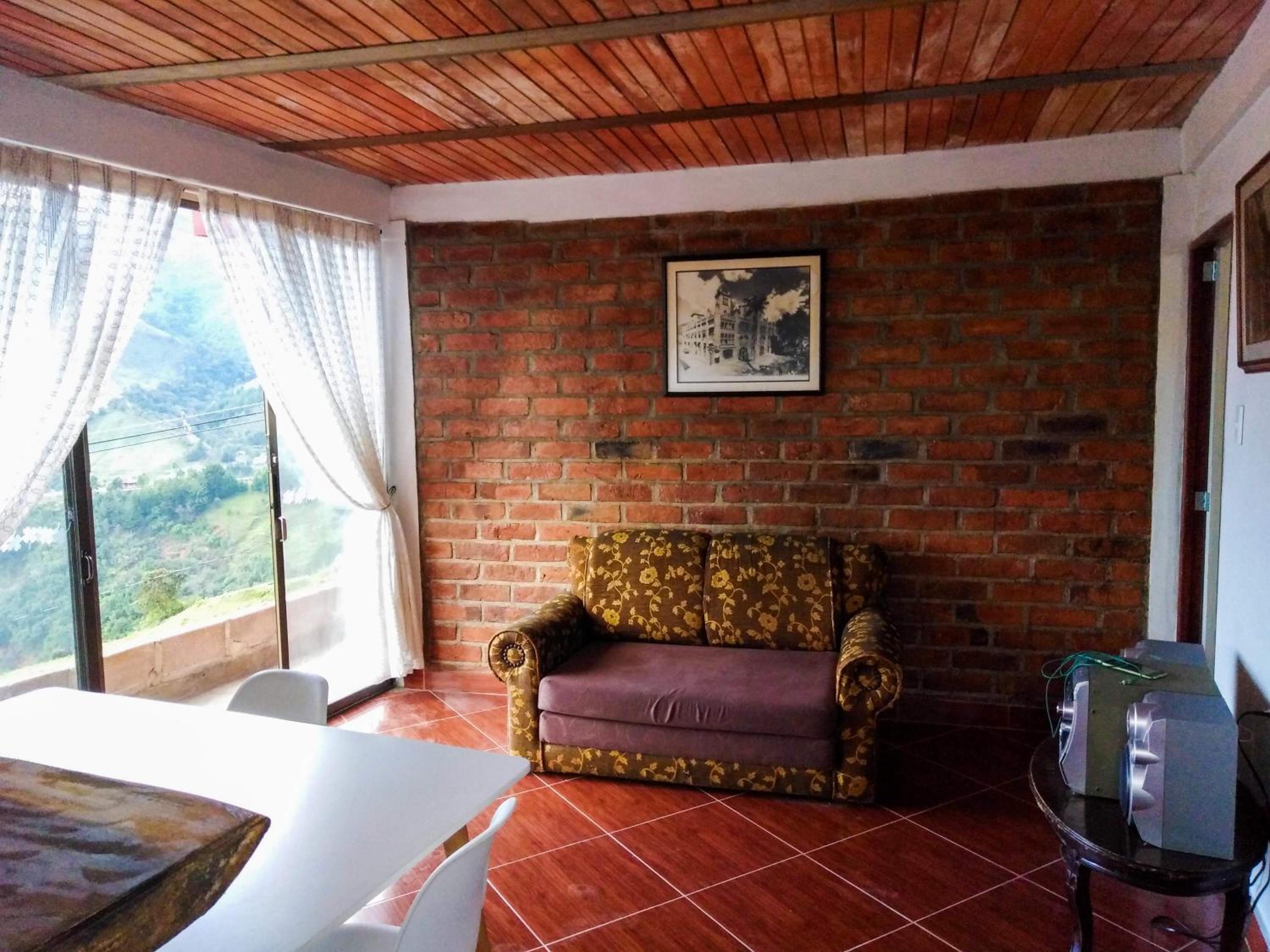 Casa Descanso en el Campo con Hermosa Vista a los Farallones view 5