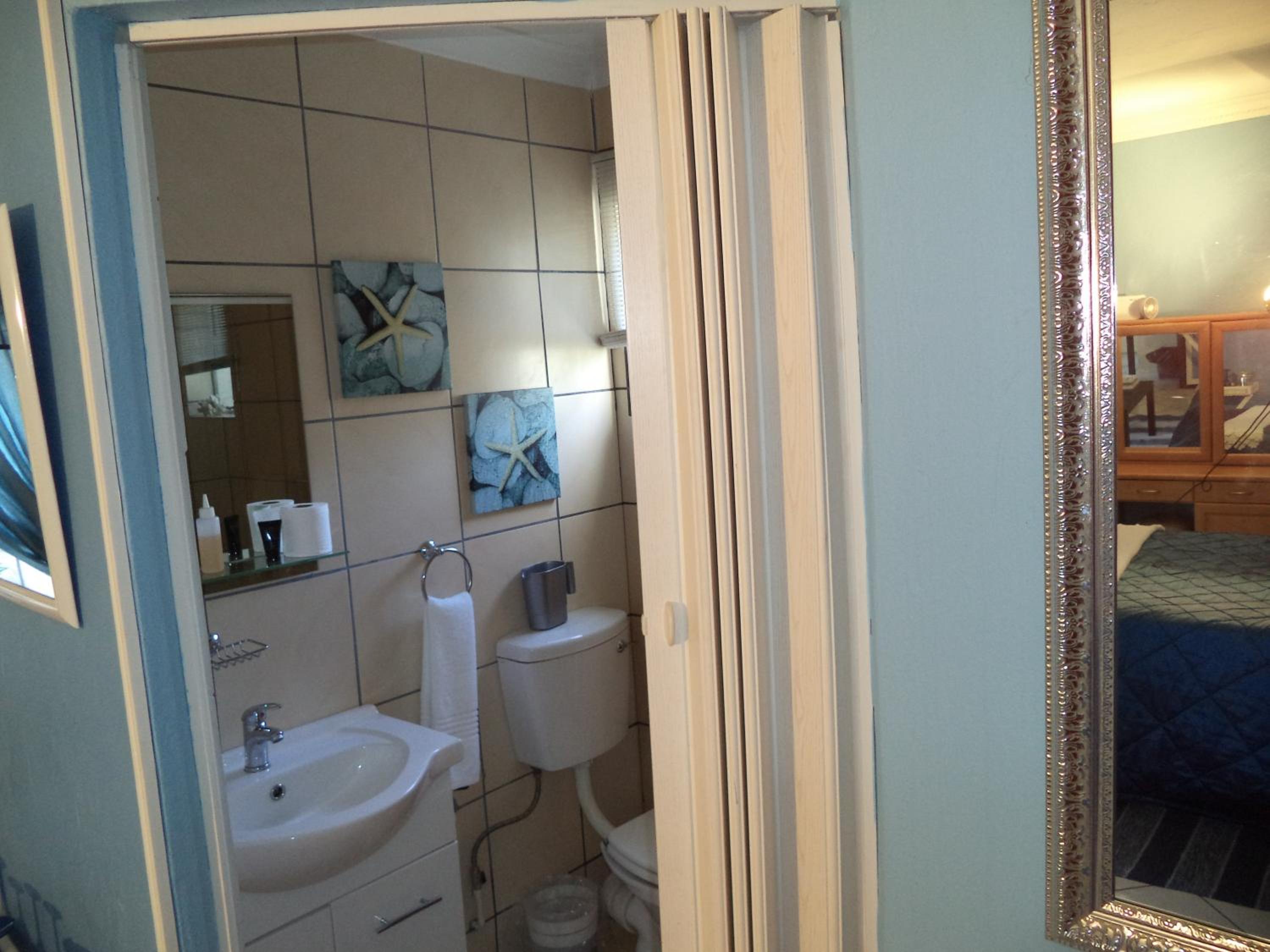 Heatherdale Guesthouse & Shuttle Services