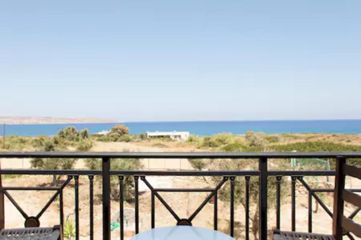 Makis Apartments