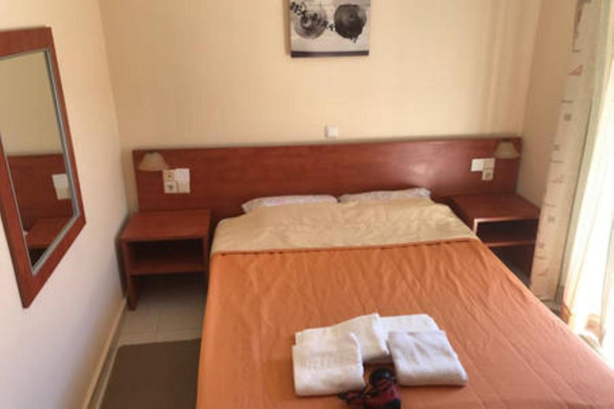 Makis Apartments