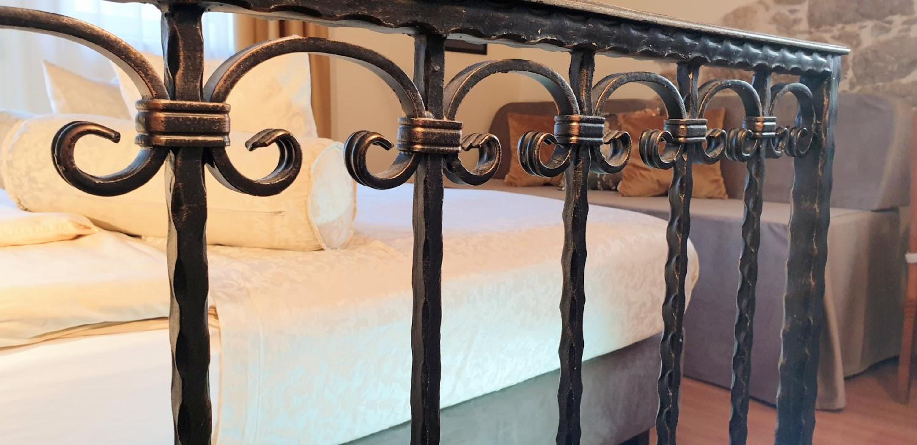 Authentic Luxury Rooms view 5