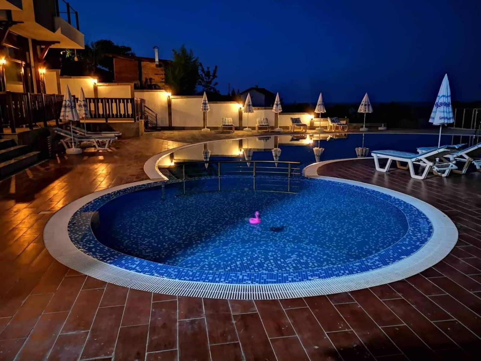 swimming pool