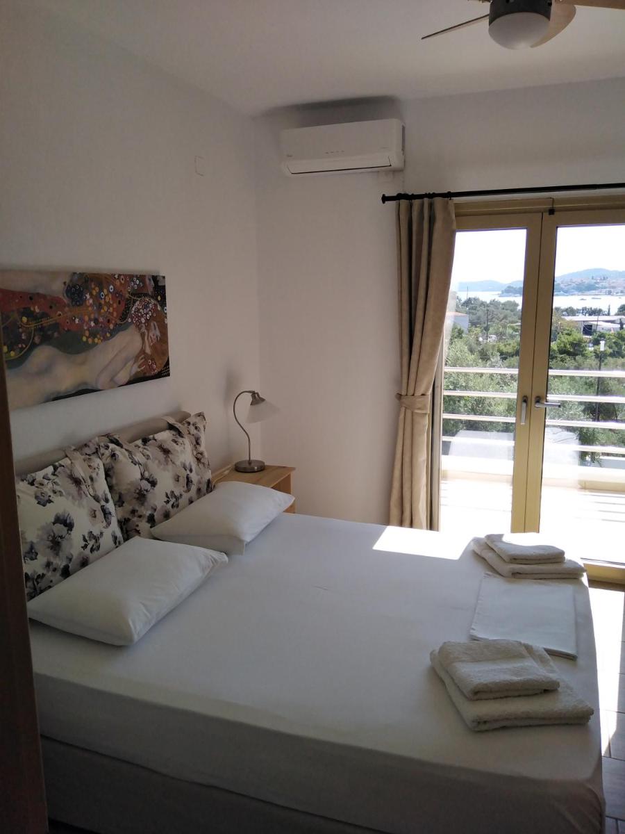 Skiathos Lagoterra Apartments view 4