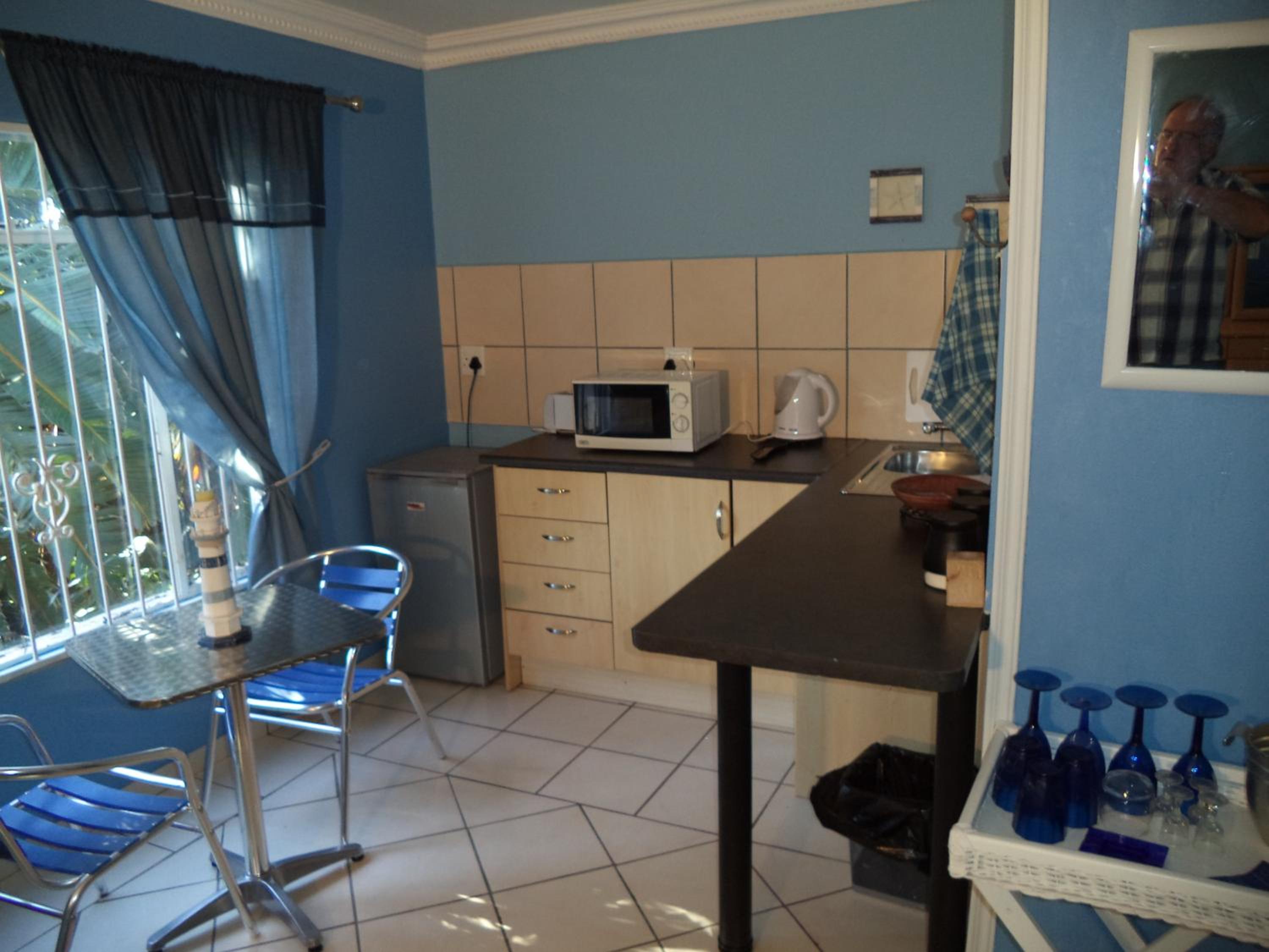 Heatherdale Guesthouse & Shuttle Services